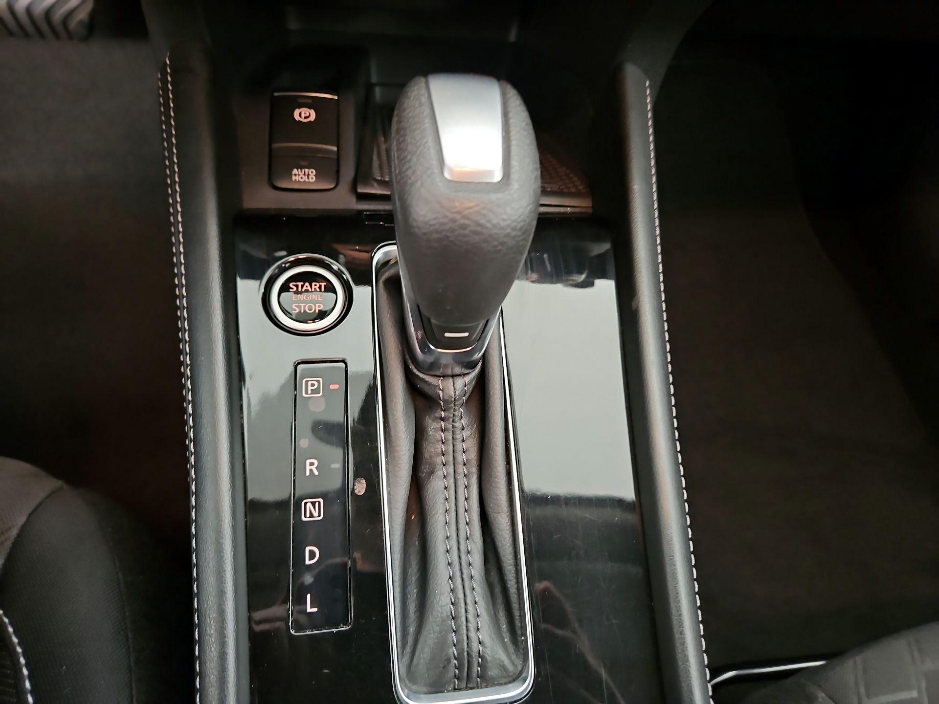 Thumbnail: 2023 Nissan Kicks - 16