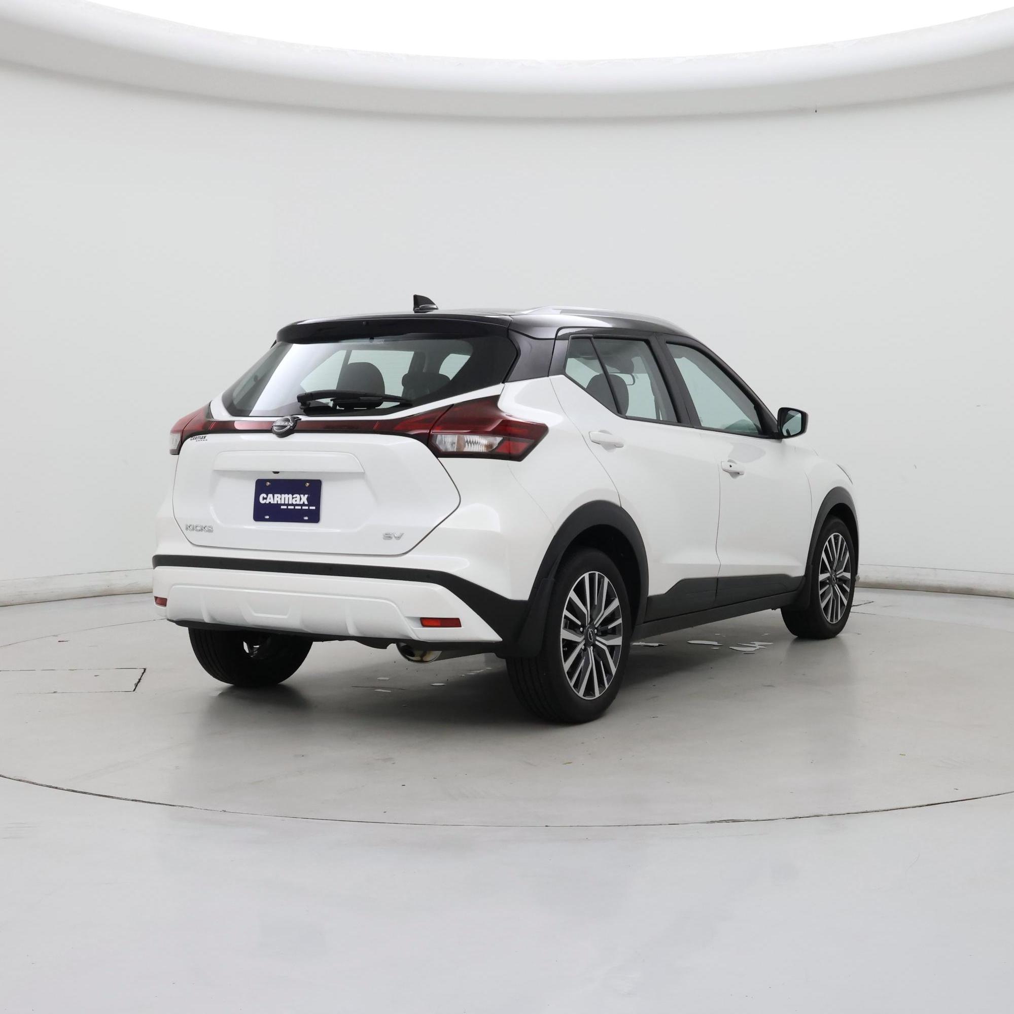 Thumbnail: 2023 Nissan Kicks - 8