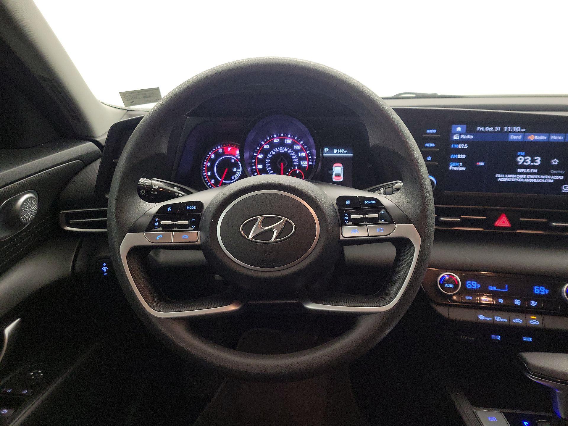 Thumbnail: 2023 Hyundai Elantra - 10