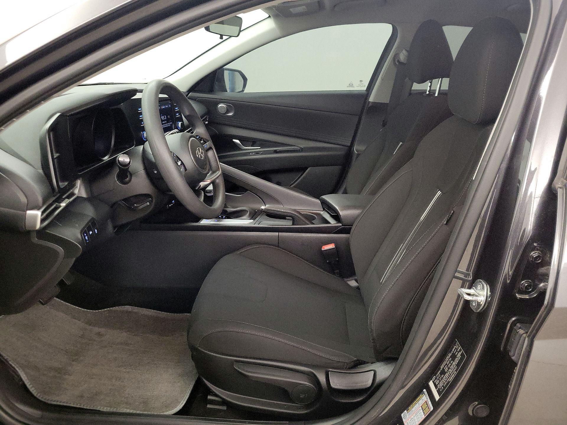 Thumbnail: 2023 Hyundai Elantra - 11