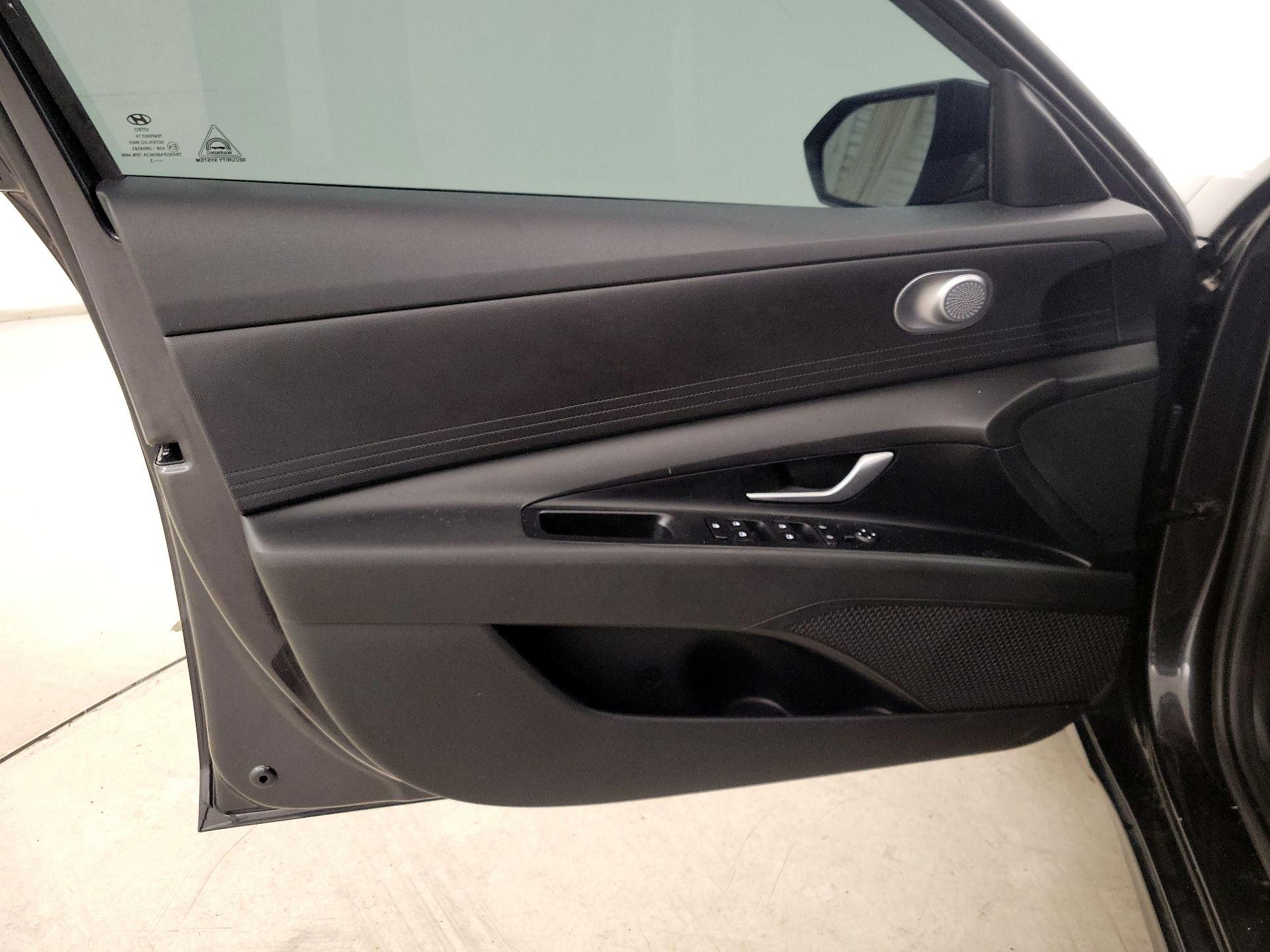 Thumbnail: 2023 Hyundai Elantra - 12