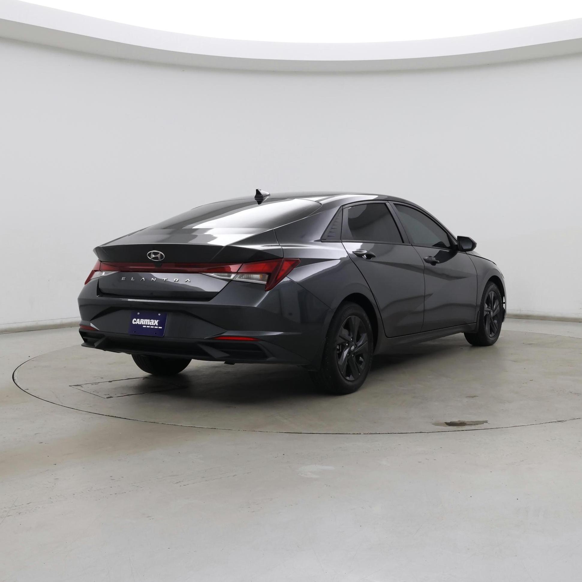 Thumbnail: 2023 Hyundai Elantra - 8