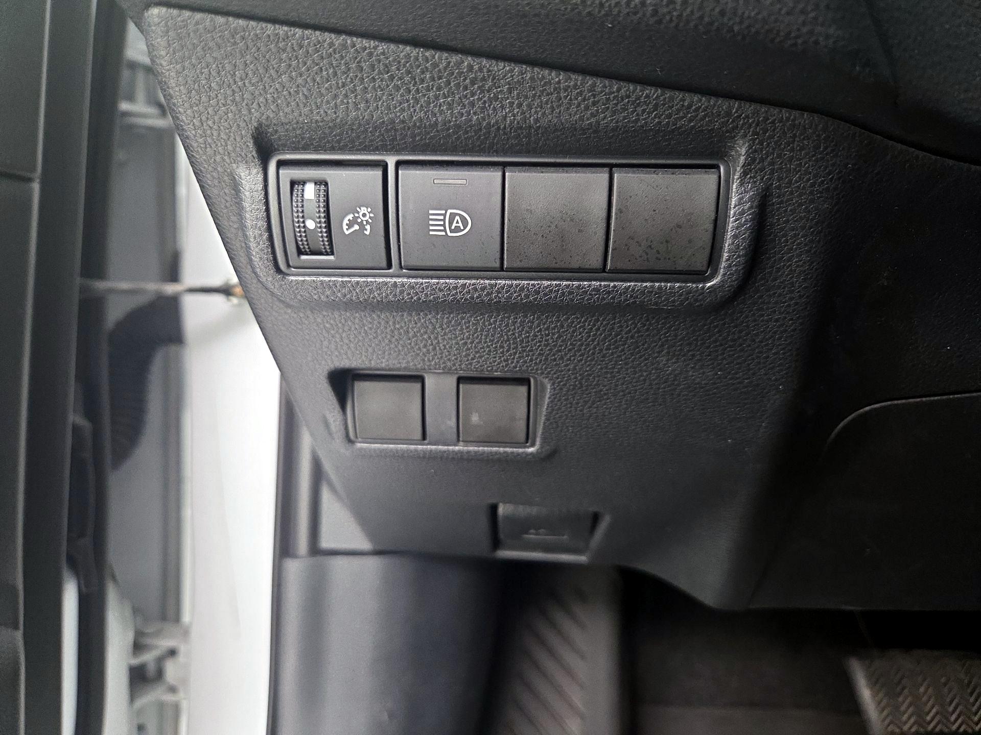 Thumbnail: 2022 Toyota Corolla Cross - 13