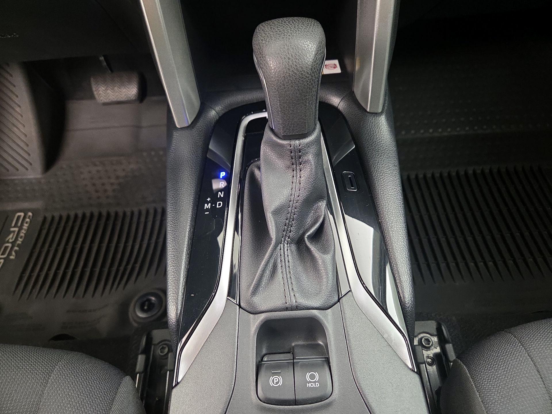 Thumbnail: 2022 Toyota Corolla Cross - 17