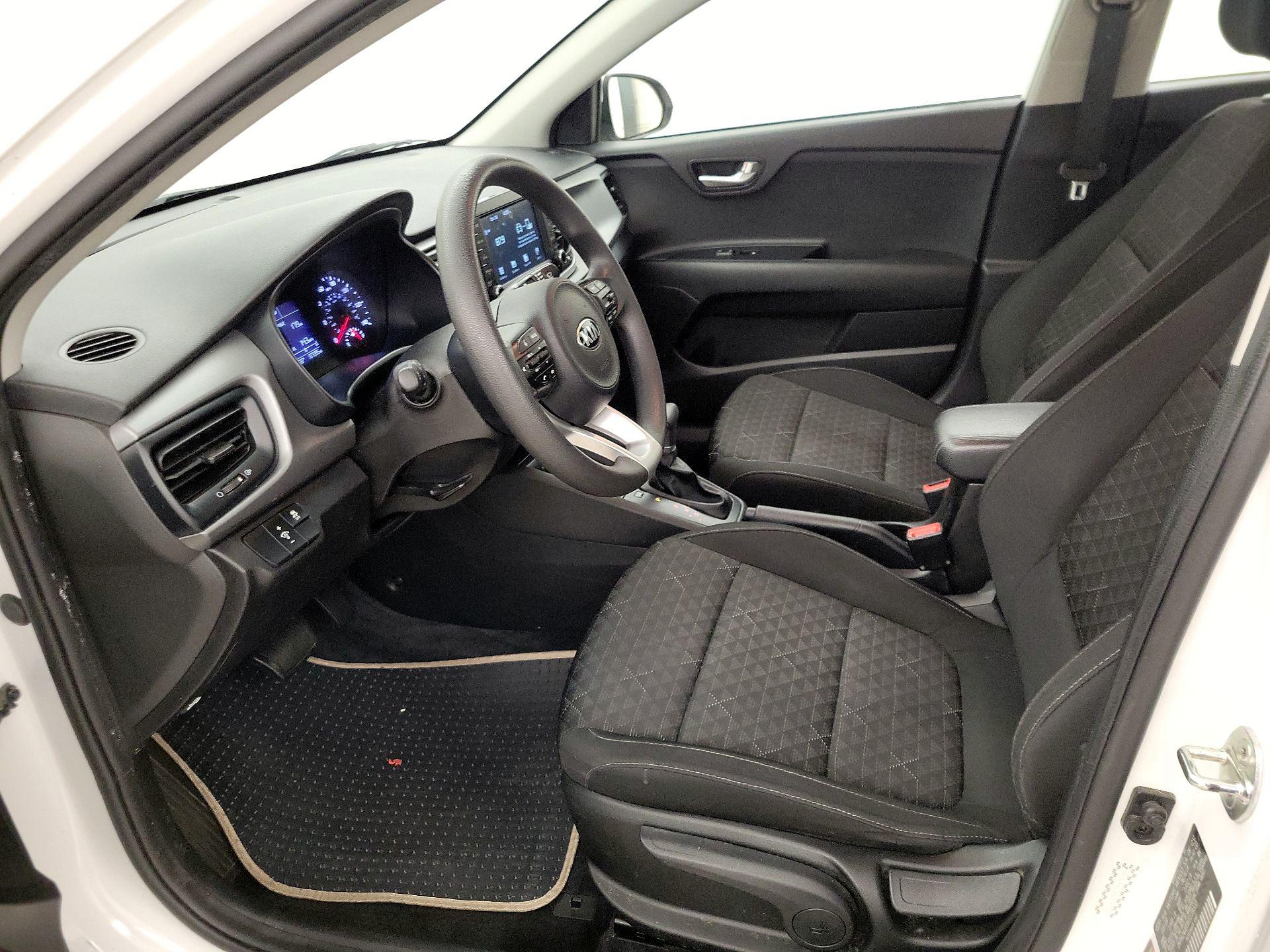 Thumbnail: 2019 Kia Rio - 11