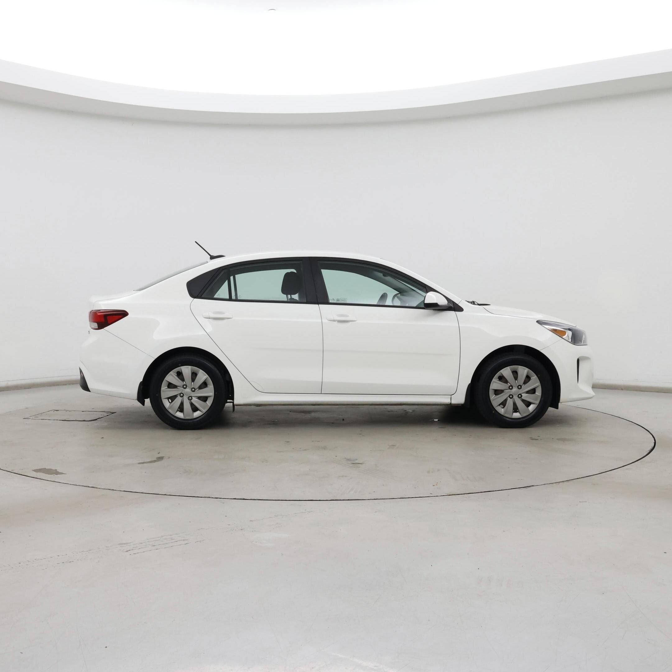 Thumbnail: 2019 Kia Rio - 7