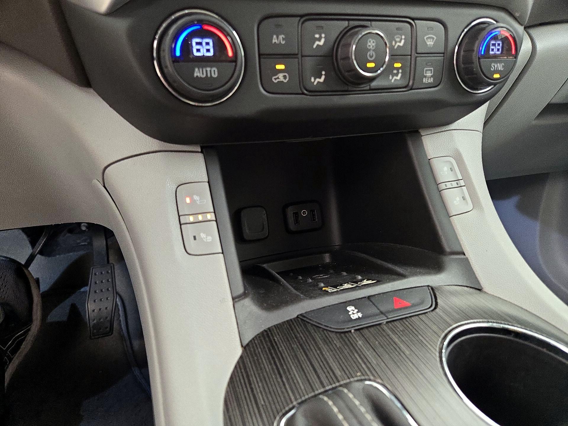 Thumbnail: 2018 GMC Acadia - 19