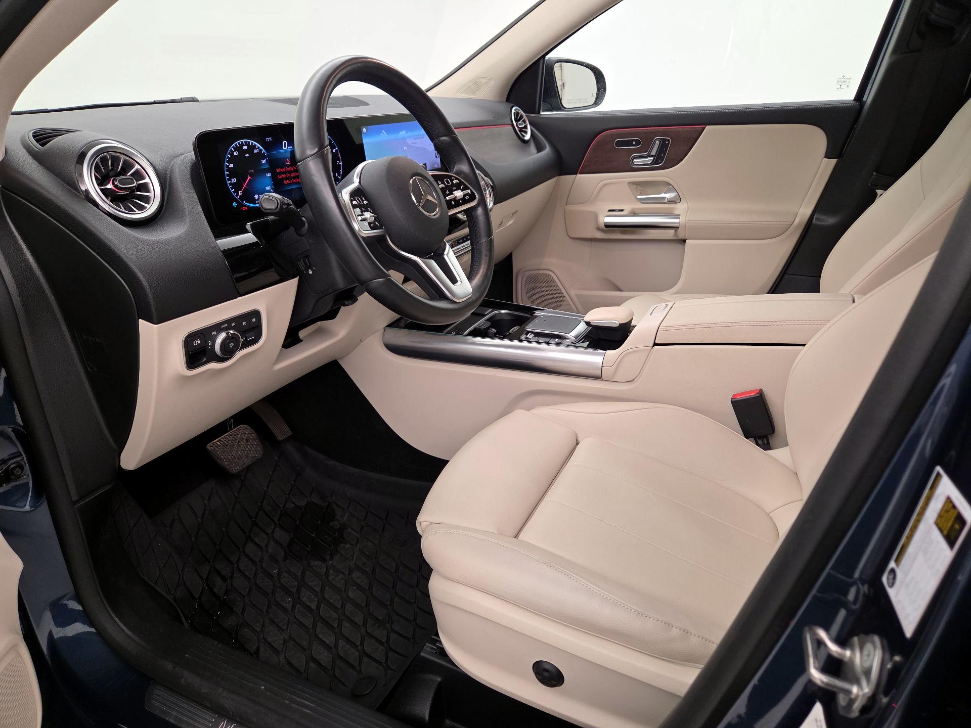 Thumbnail: 2022 Mercedes-Benz GLA - 11