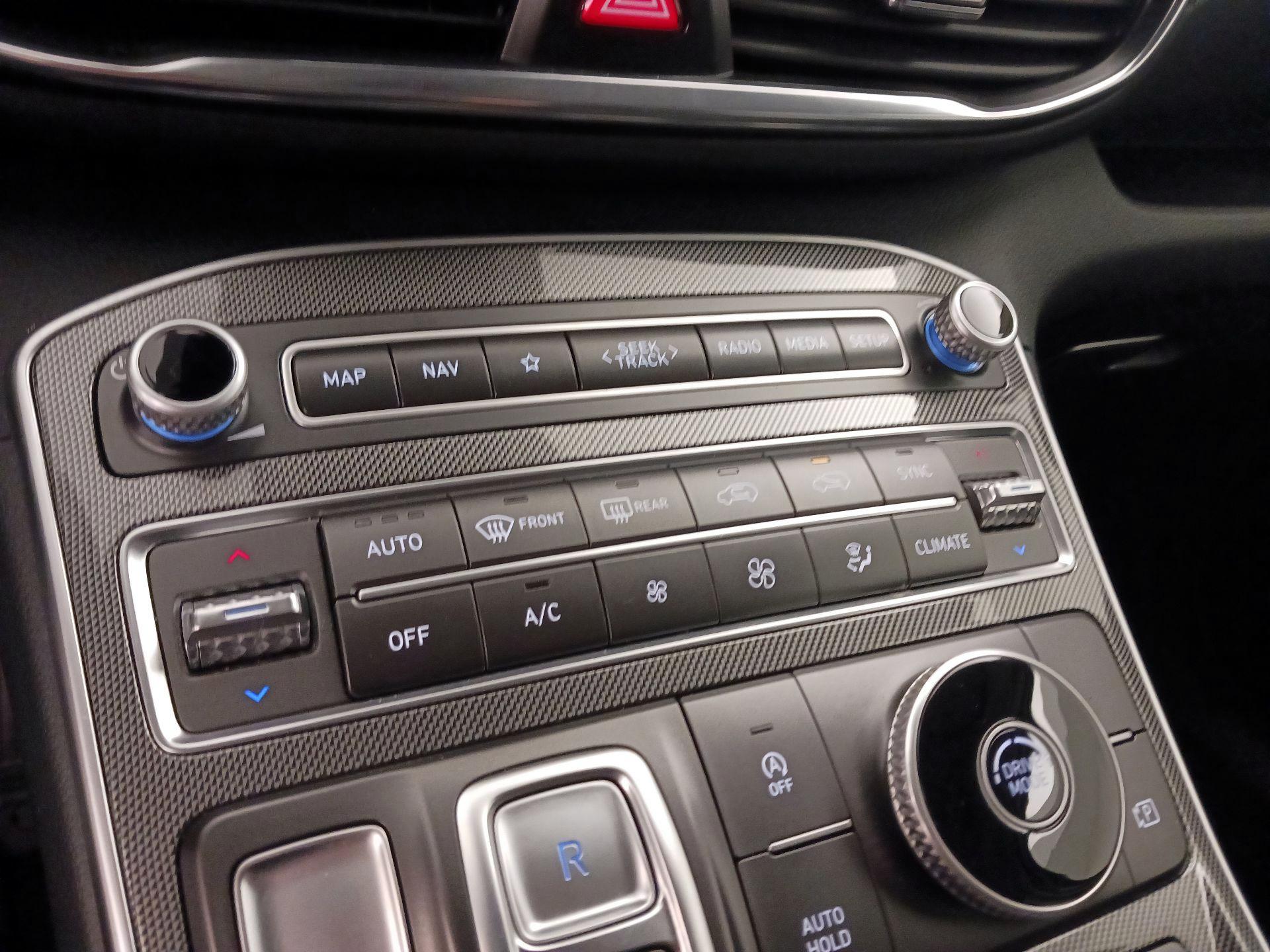 Thumbnail: 2023 Hyundai Santa Fe - 17