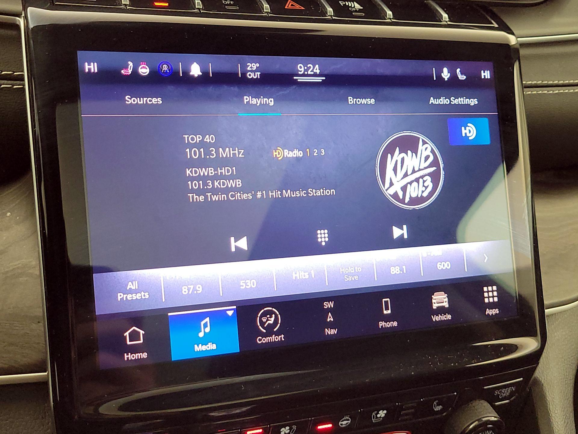 Thumbnail: 2021 Jeep Grand Cherokee L - 16