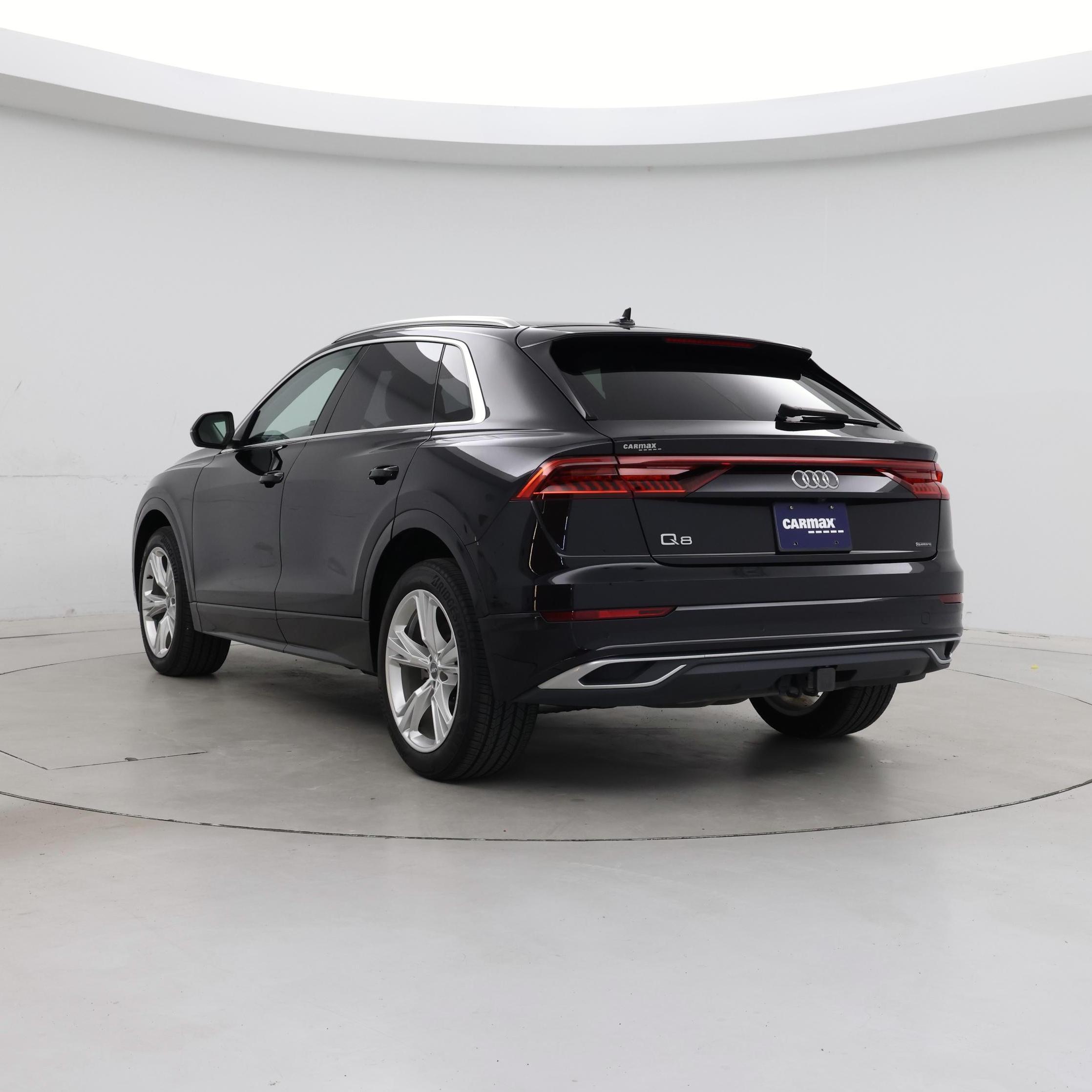Thumbnail: 2020 Audi Q8 - 2