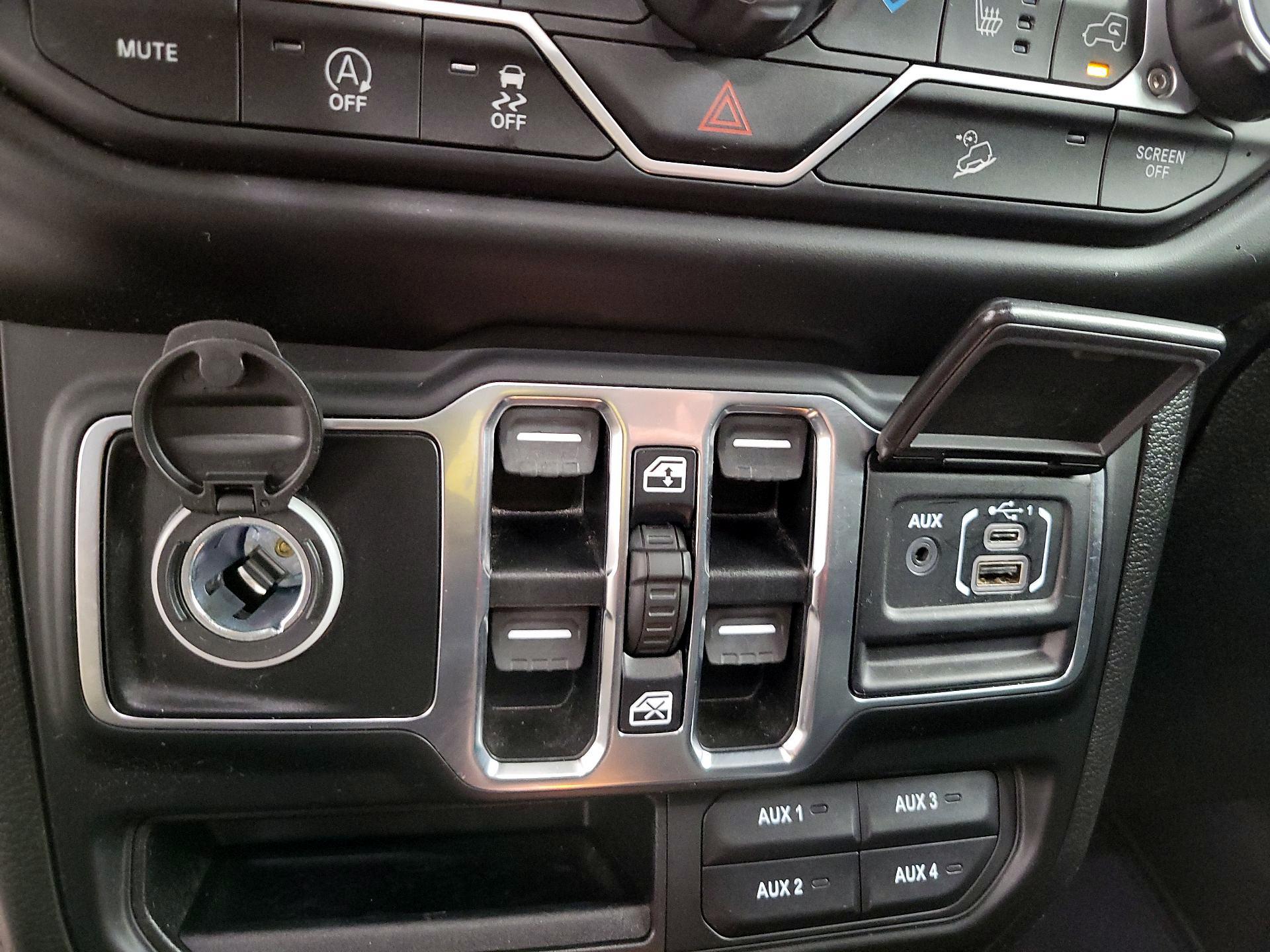 Thumbnail: 2021 Jeep Wrangler - 19