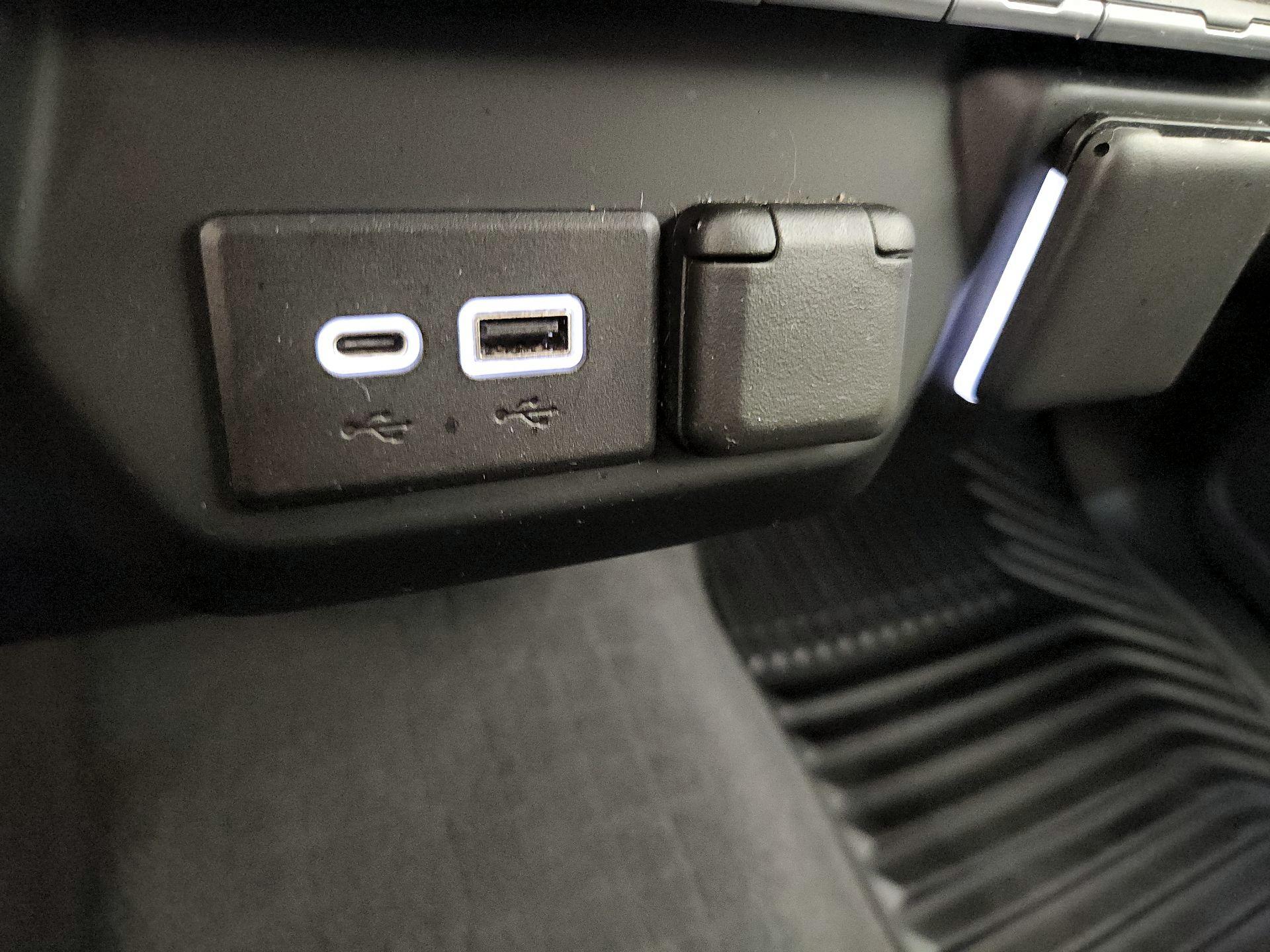 Thumbnail: 2022 Chevrolet Silverado 1500 - 18