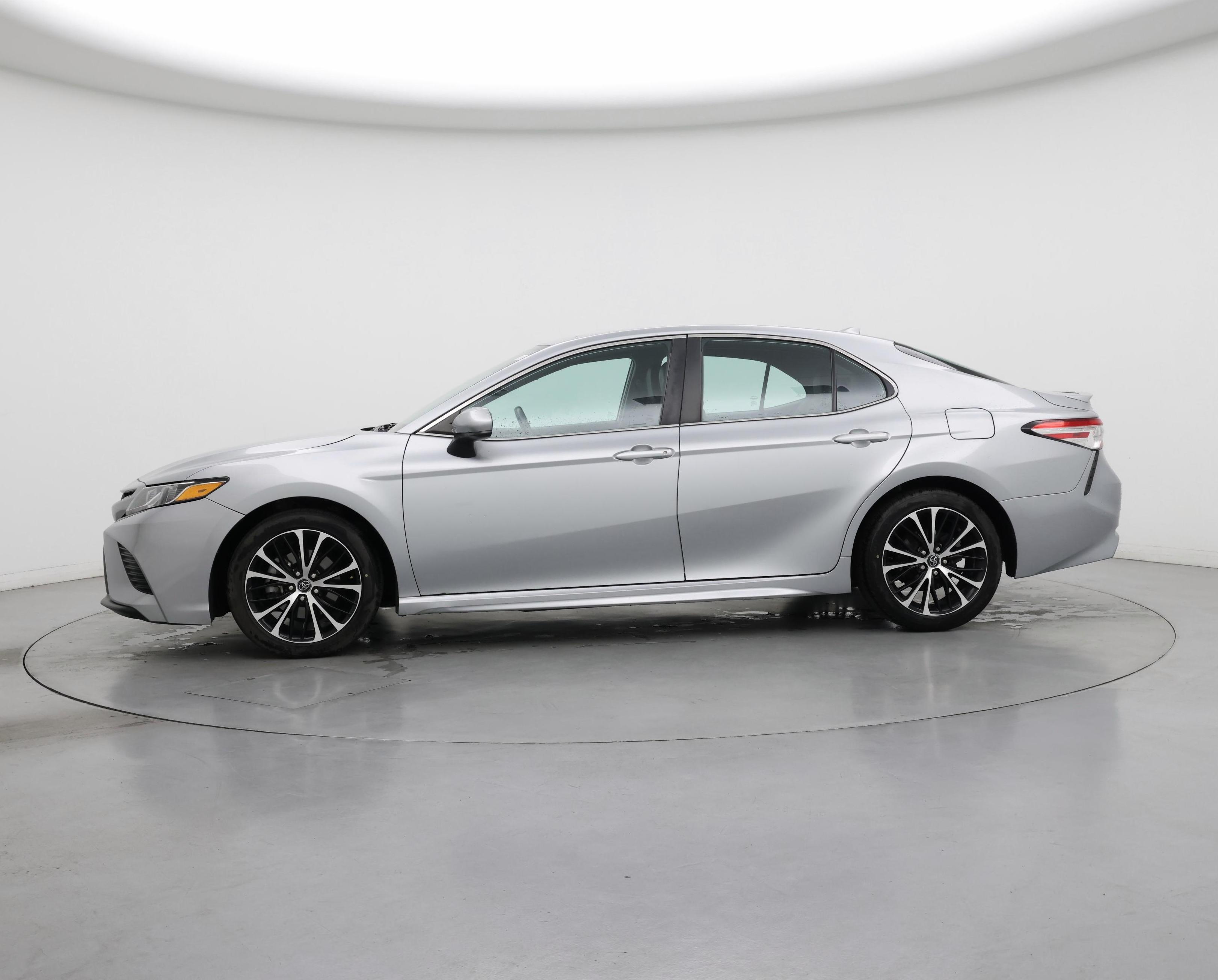 Thumbnail: 2020 Toyota Camry - 3