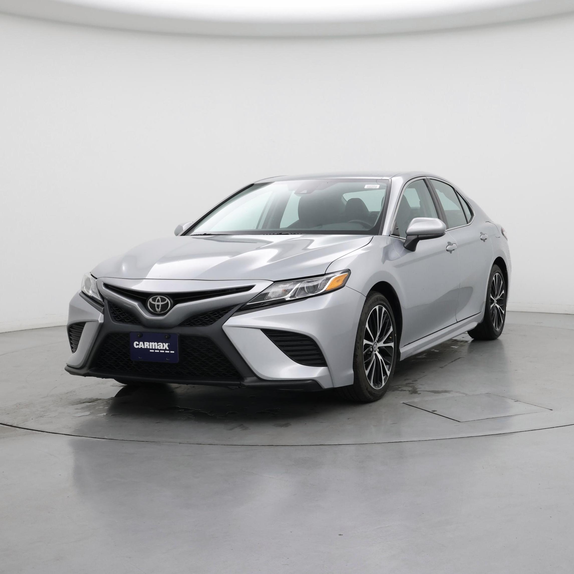 Thumbnail: 2020 Toyota Camry - 4