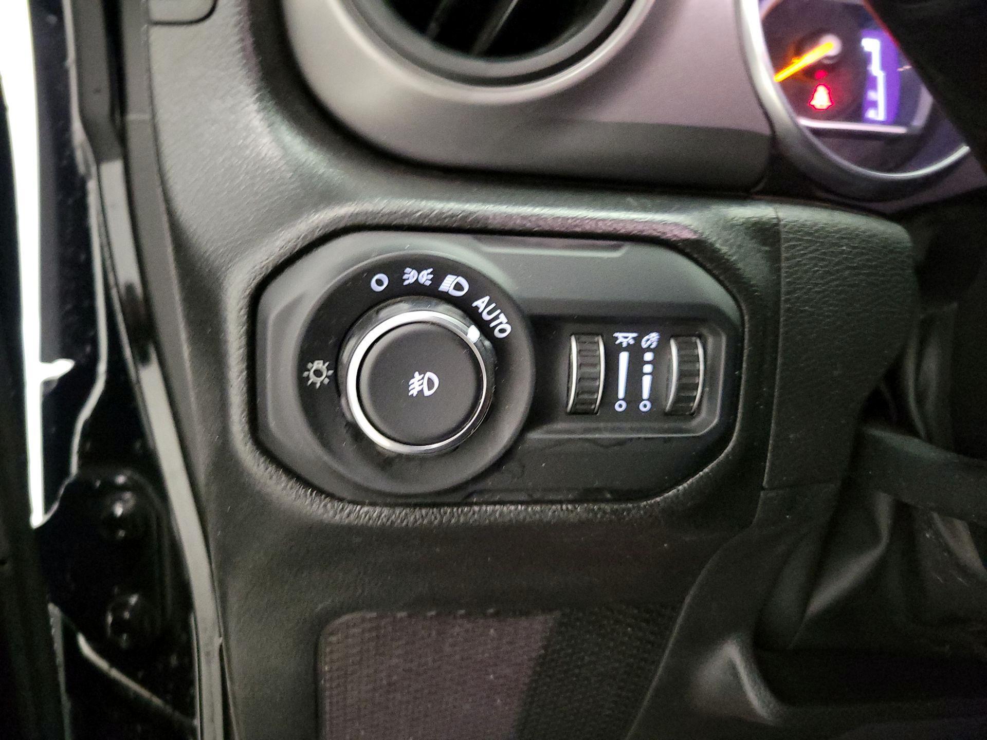 Thumbnail: 2022 Jeep Wrangler - 13
