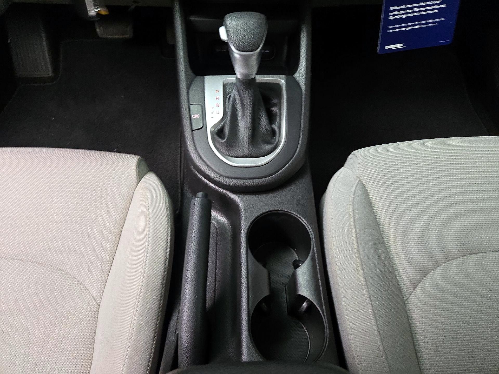 Thumbnail: 2022 Kia Forte - 17