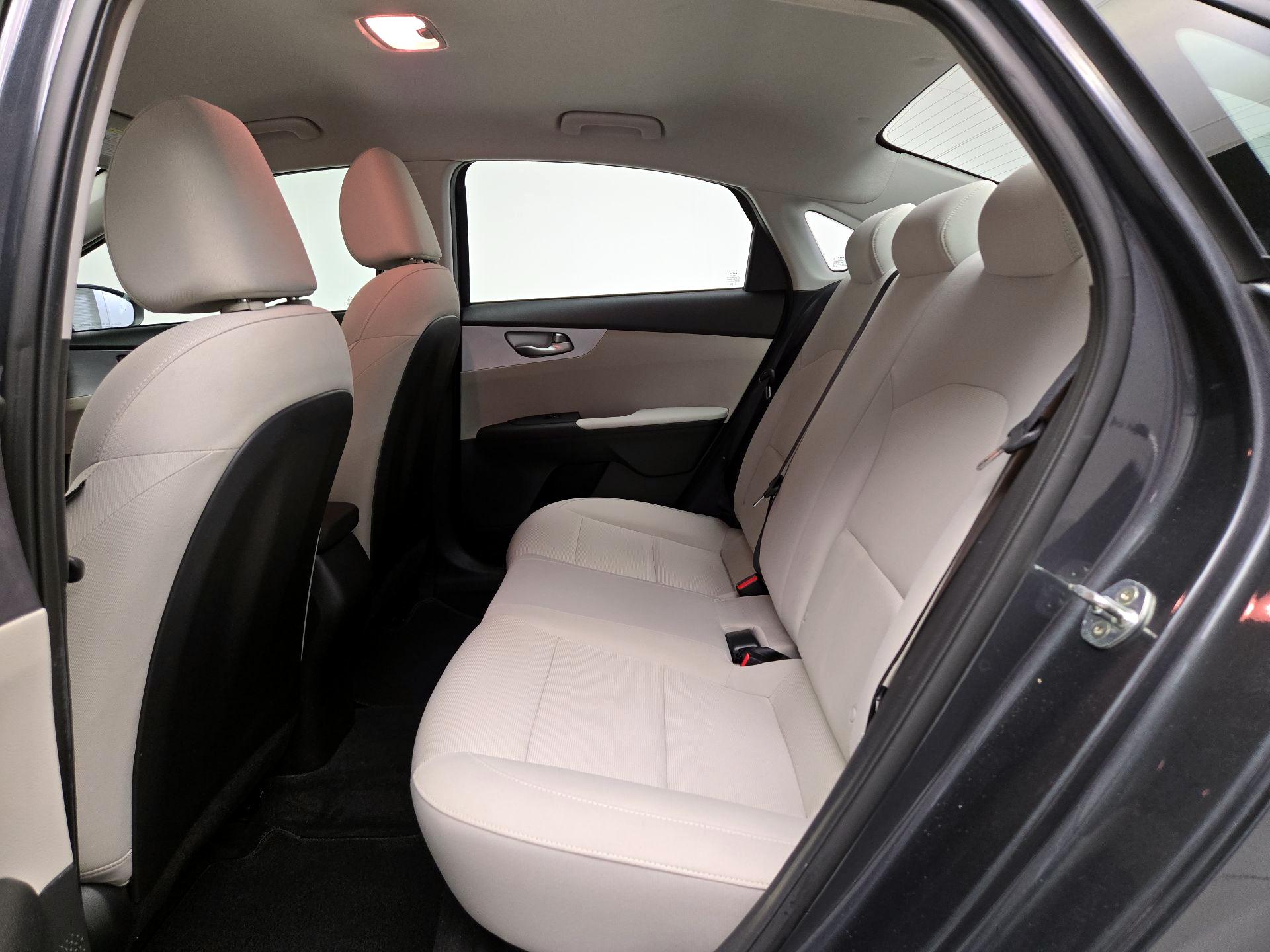 Thumbnail: 2022 Kia Forte - 19