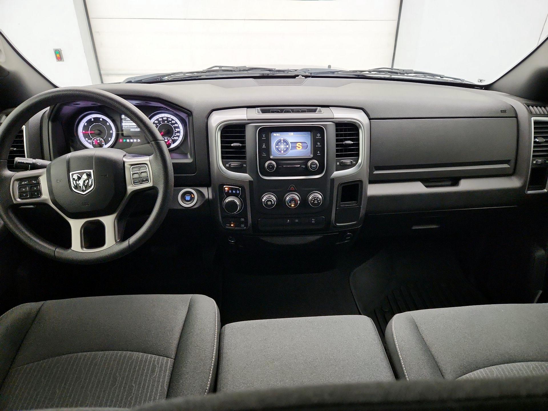 Thumbnail: 2022 RAM 1500 Classic - 9