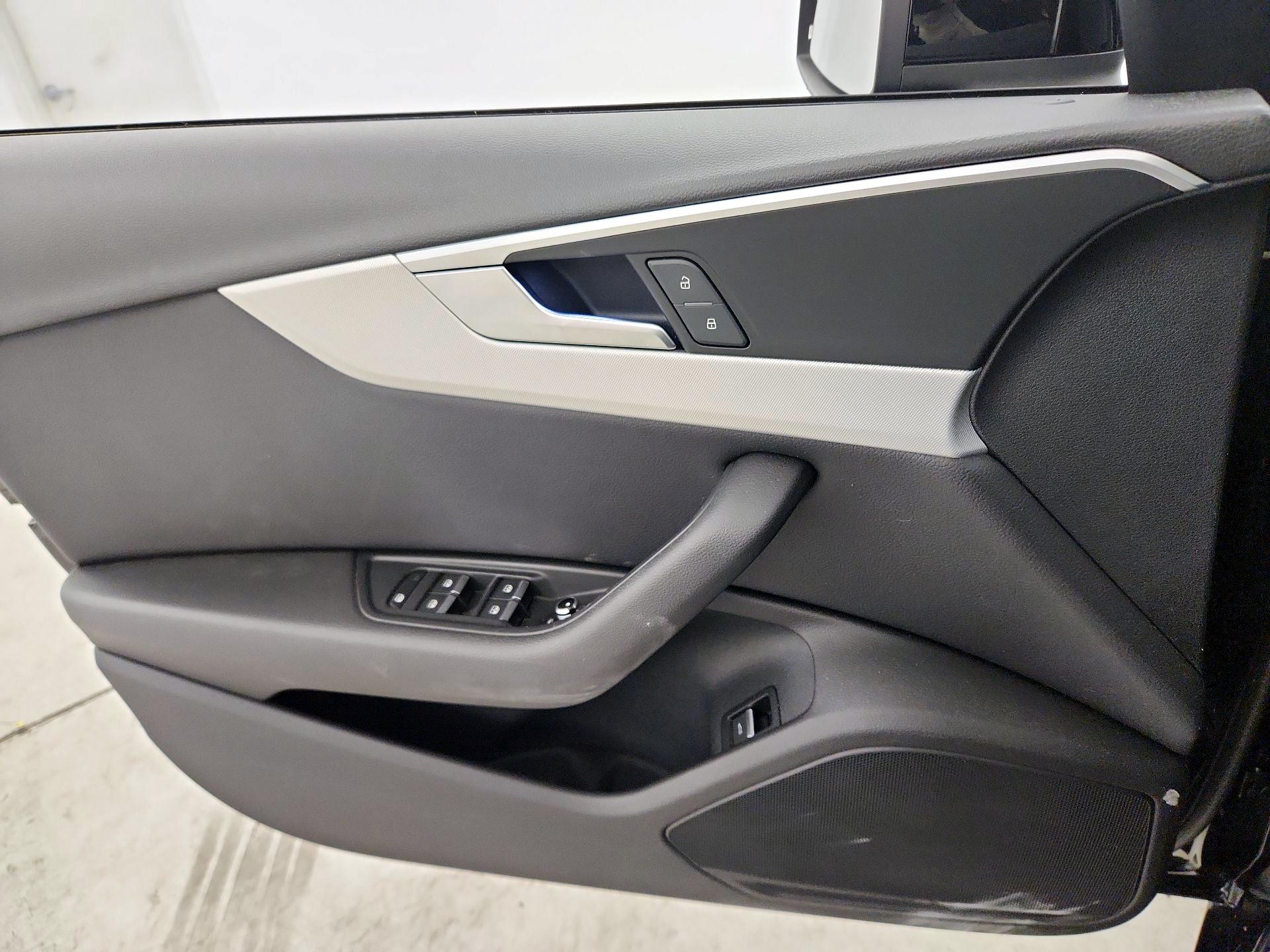 Thumbnail: 2017 Audi A4 - 12