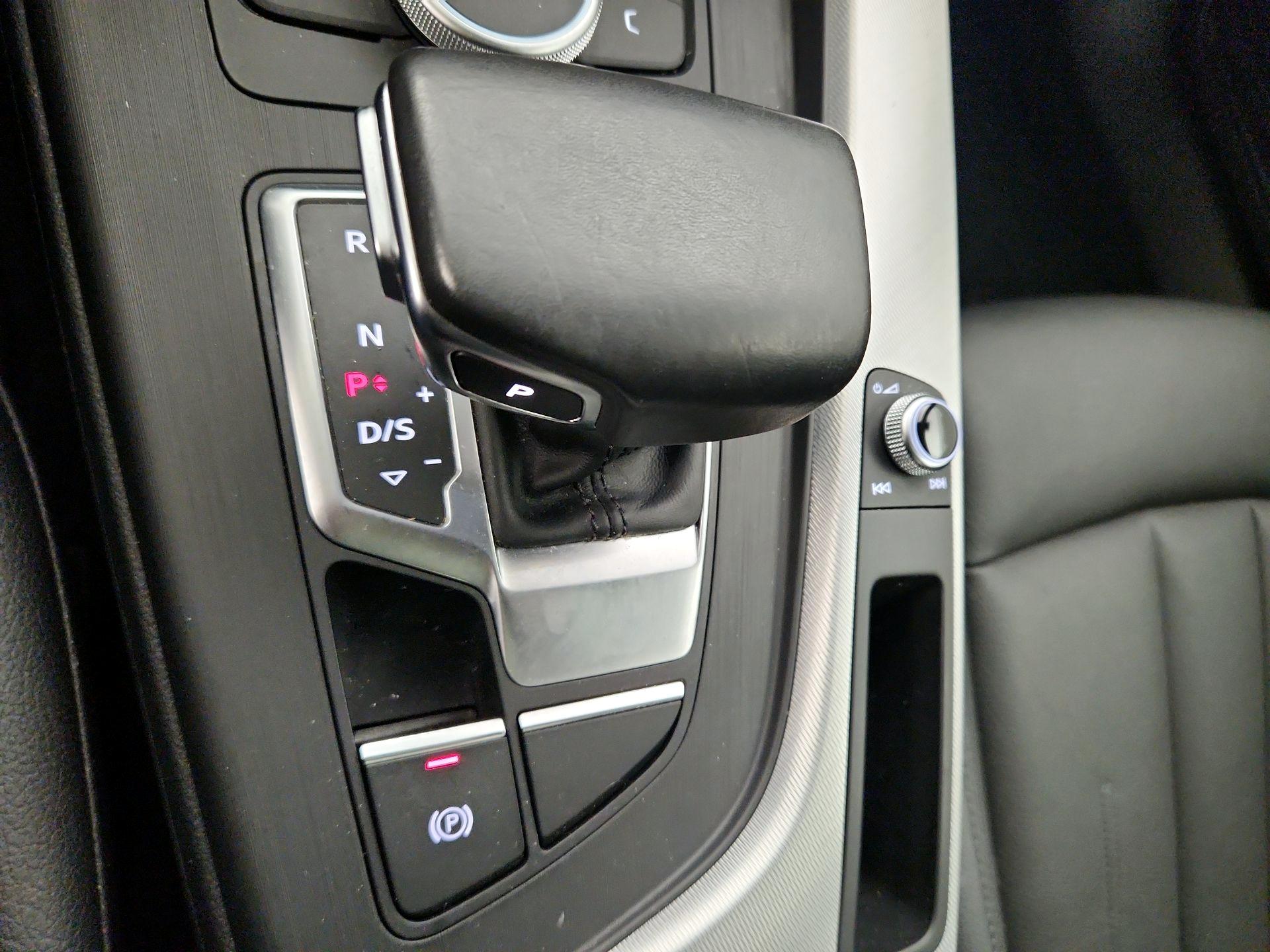 Thumbnail: 2017 Audi A4 - 16