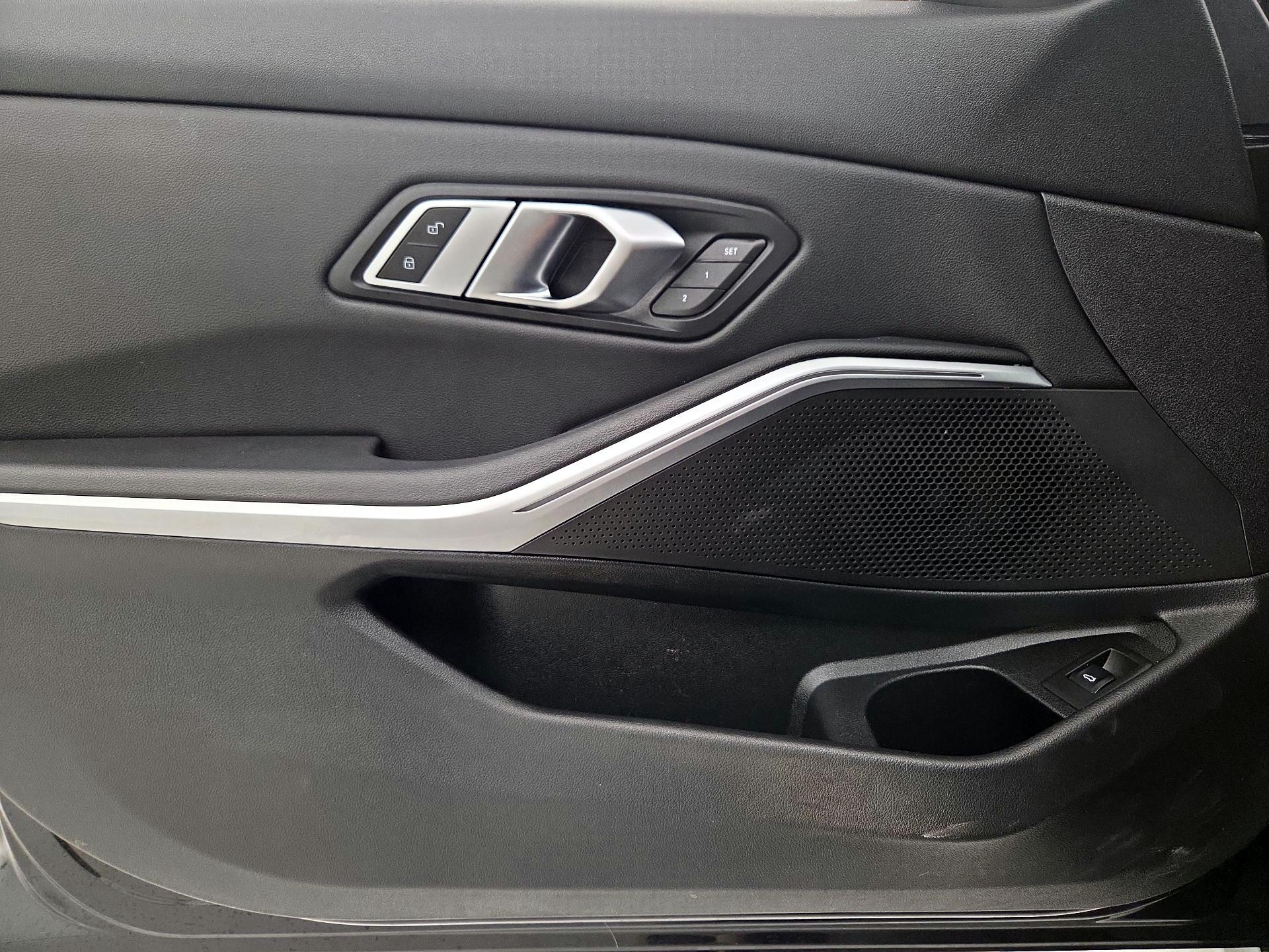 Thumbnail: 2023 BMW 3 Series - 12