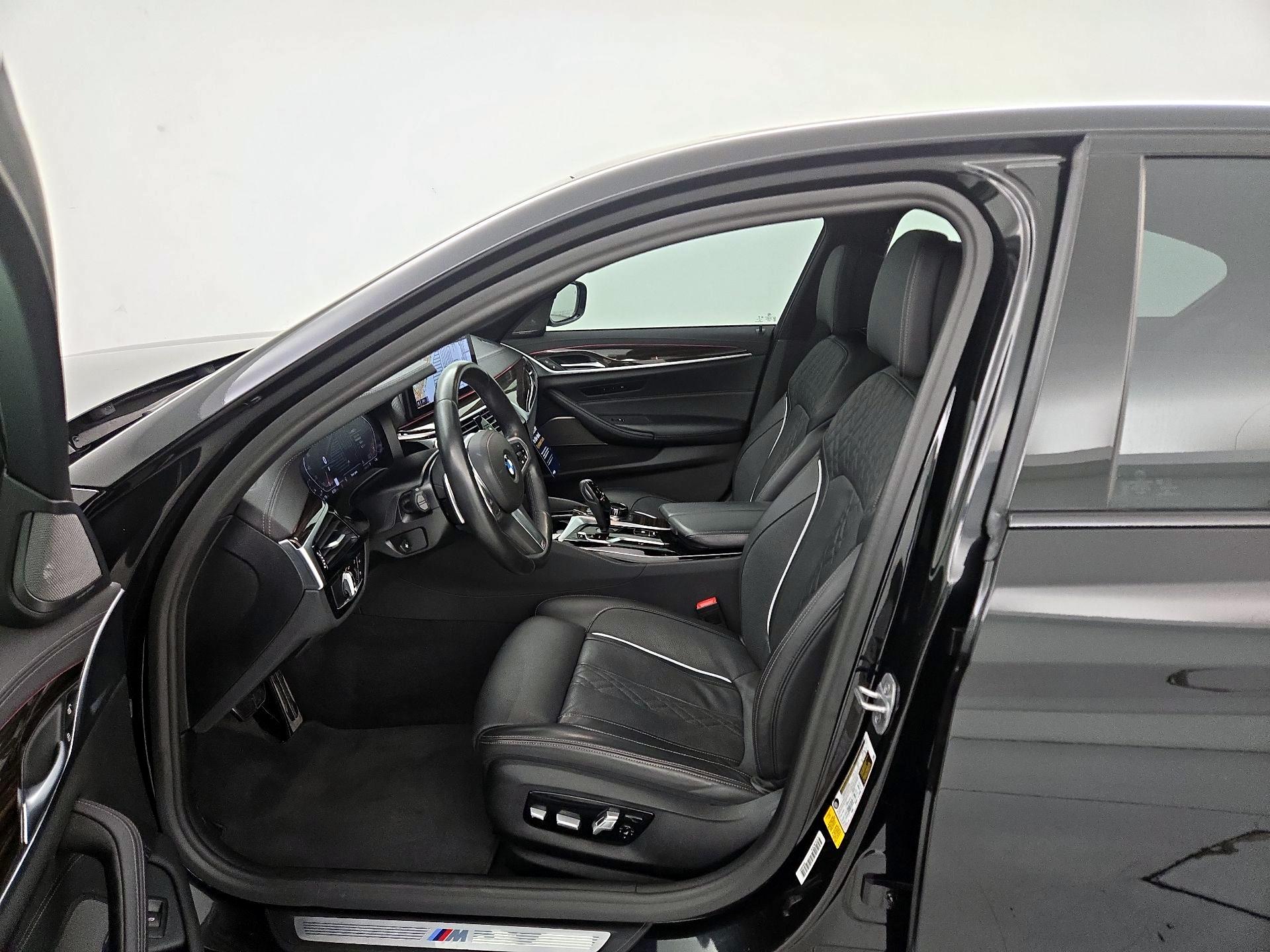 Thumbnail: 2023 BMW 5 Series - 11