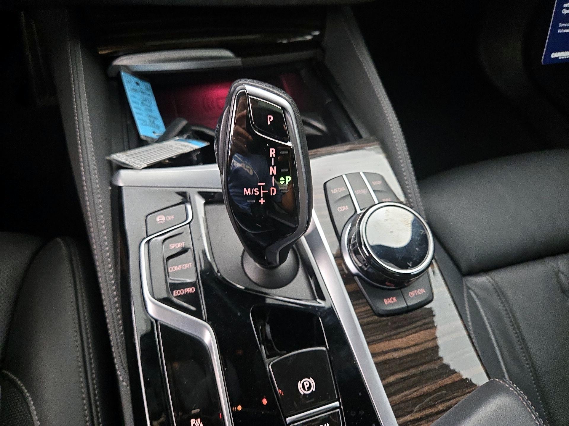 Thumbnail: 2023 BMW 5 Series - 18