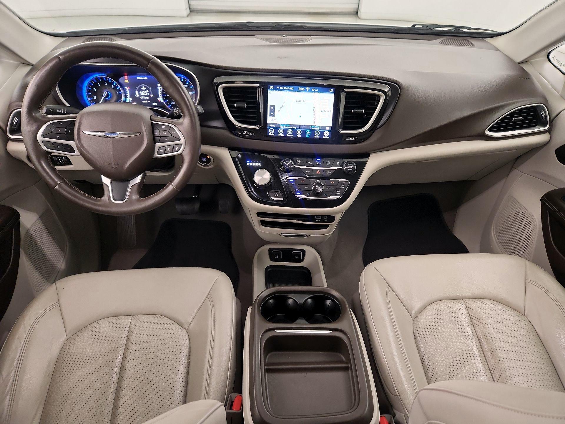Thumbnail: 2020 Chrysler Pacifica - 9