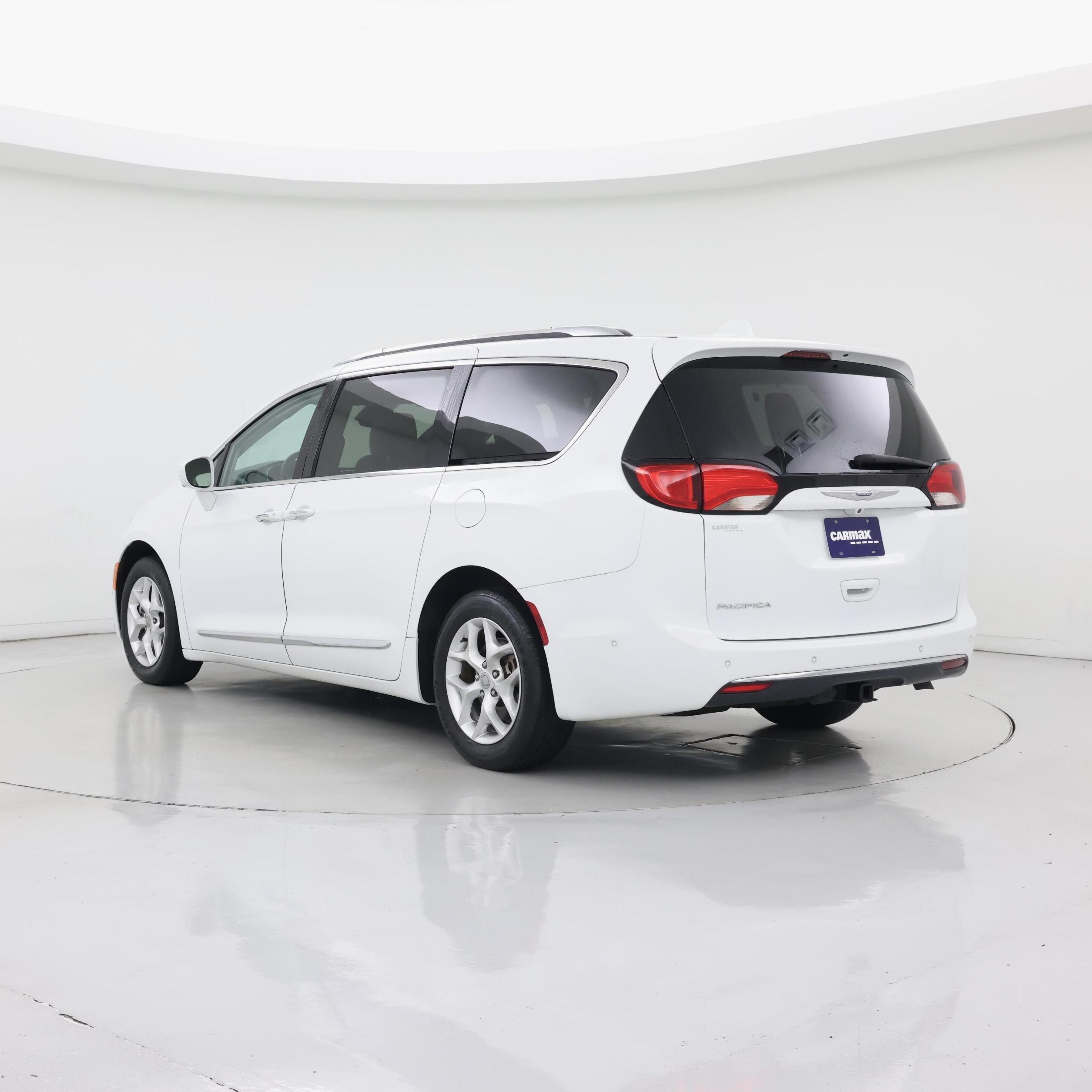 Thumbnail: 2020 Chrysler Pacifica - 2