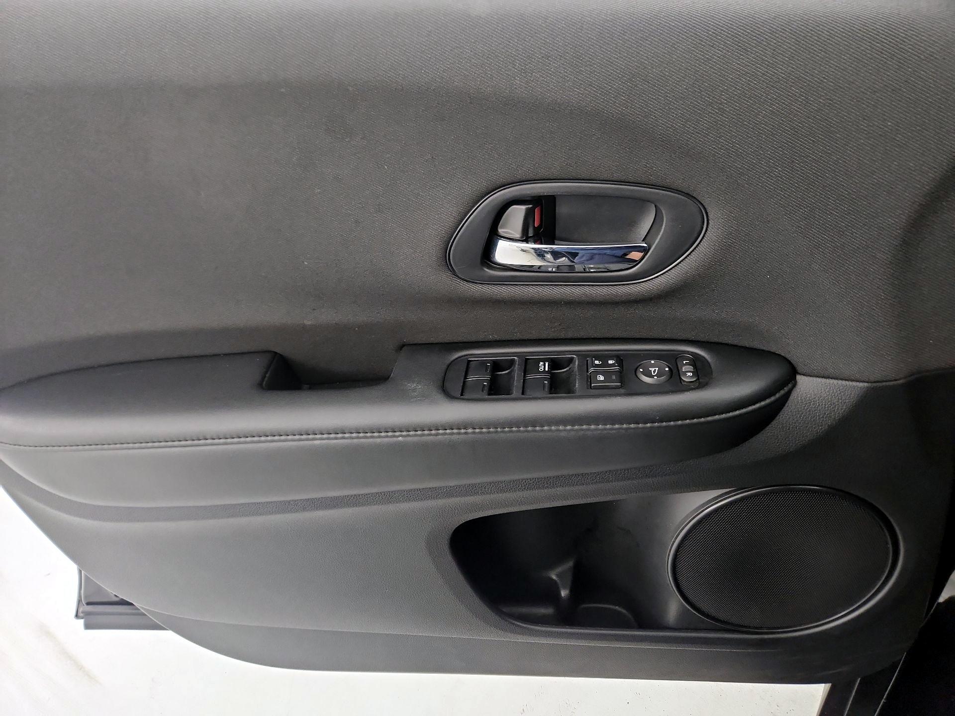 Thumbnail: 2022 Honda HR-V - 12