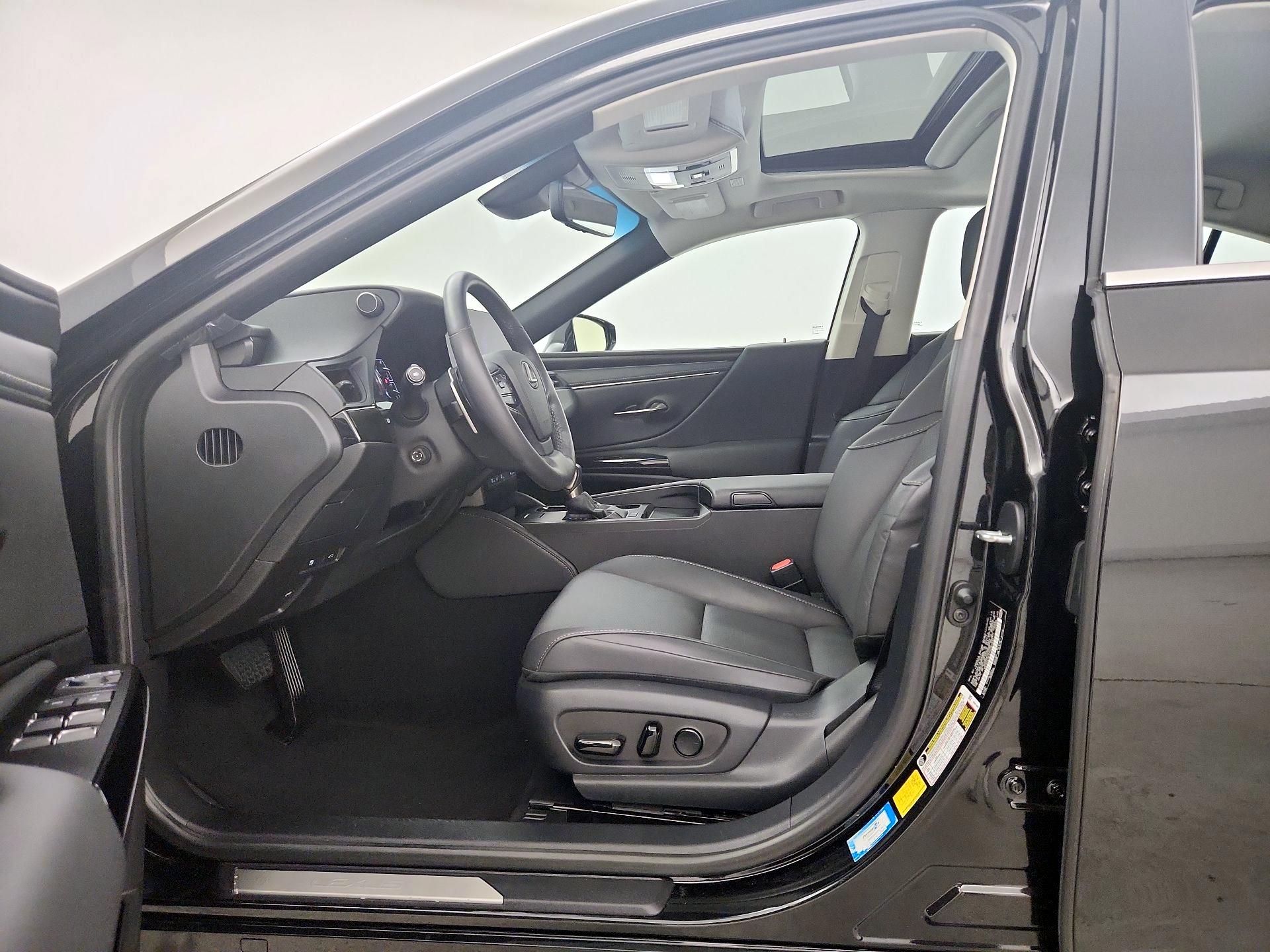 Thumbnail: 2023 Lexus ES - 11