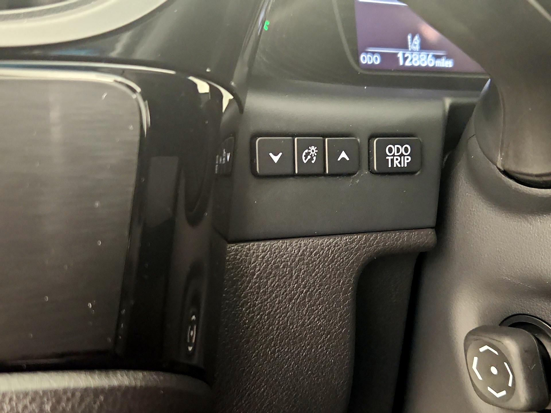 Thumbnail: 2023 Lexus ES - 13