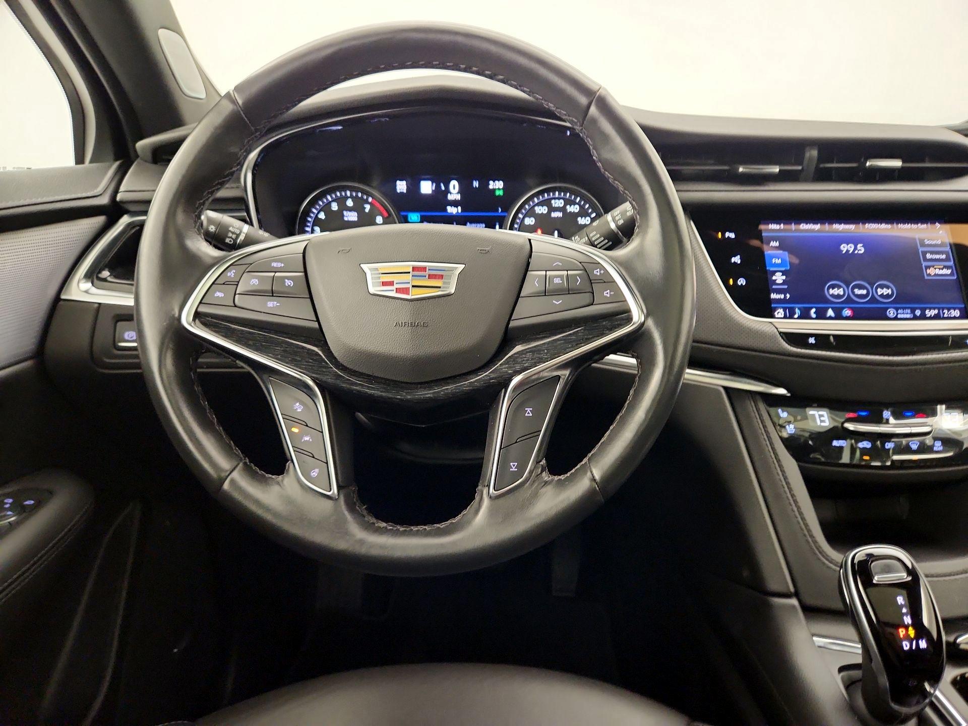 Thumbnail: 2023 Cadillac XT5 - 10
