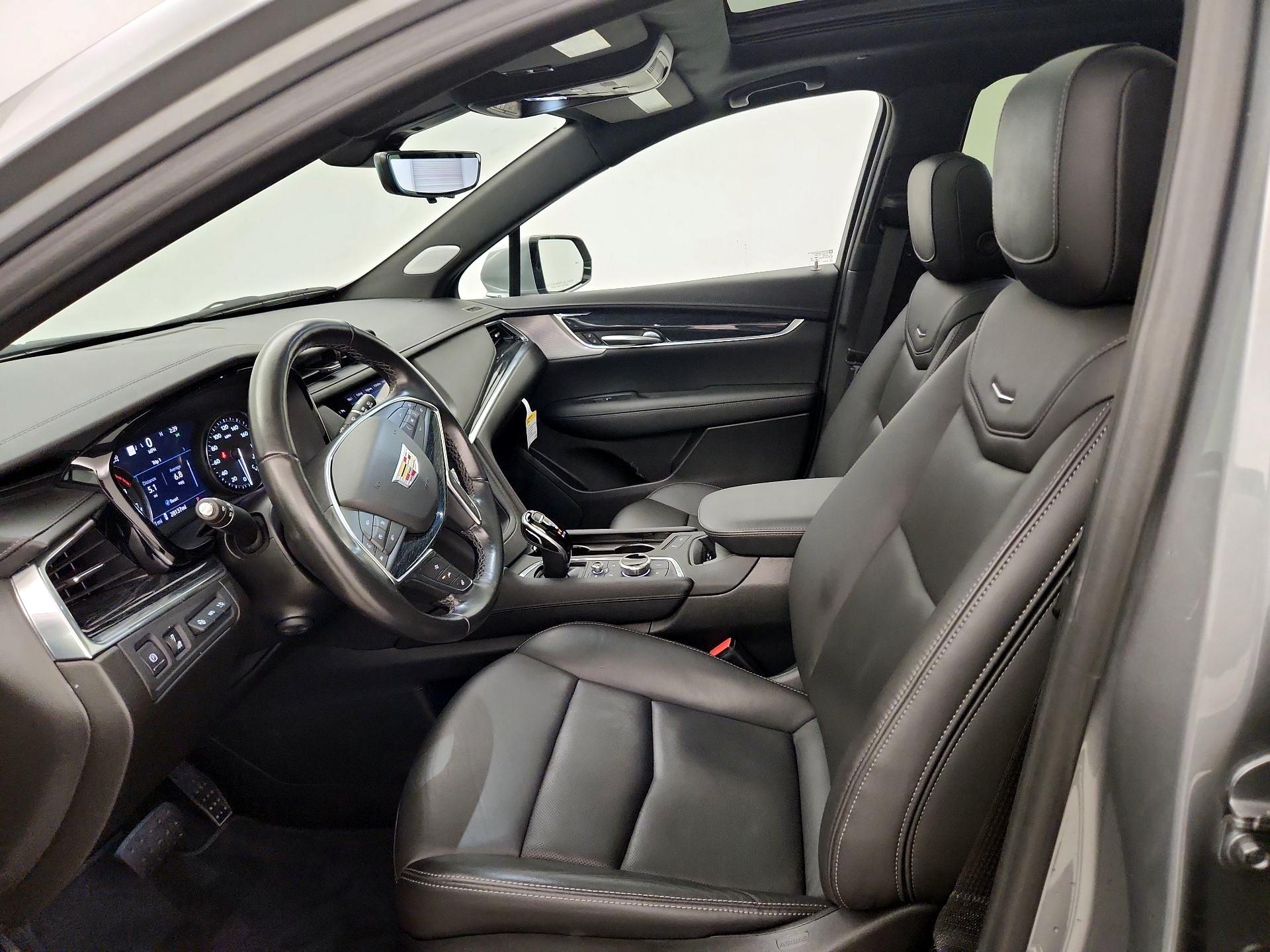 Thumbnail: 2023 Cadillac XT5 - 11