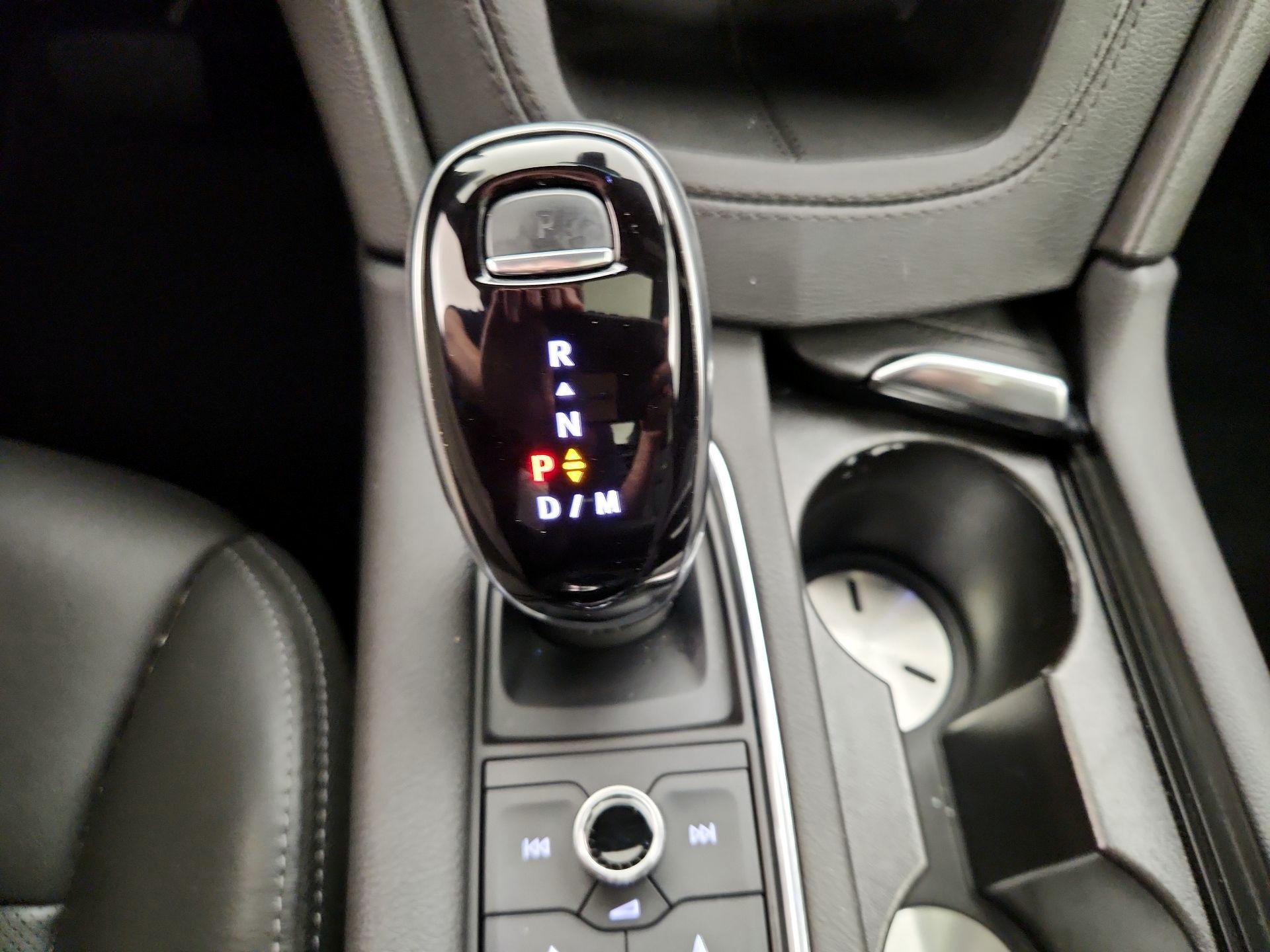 Thumbnail: 2023 Cadillac XT5 - 17