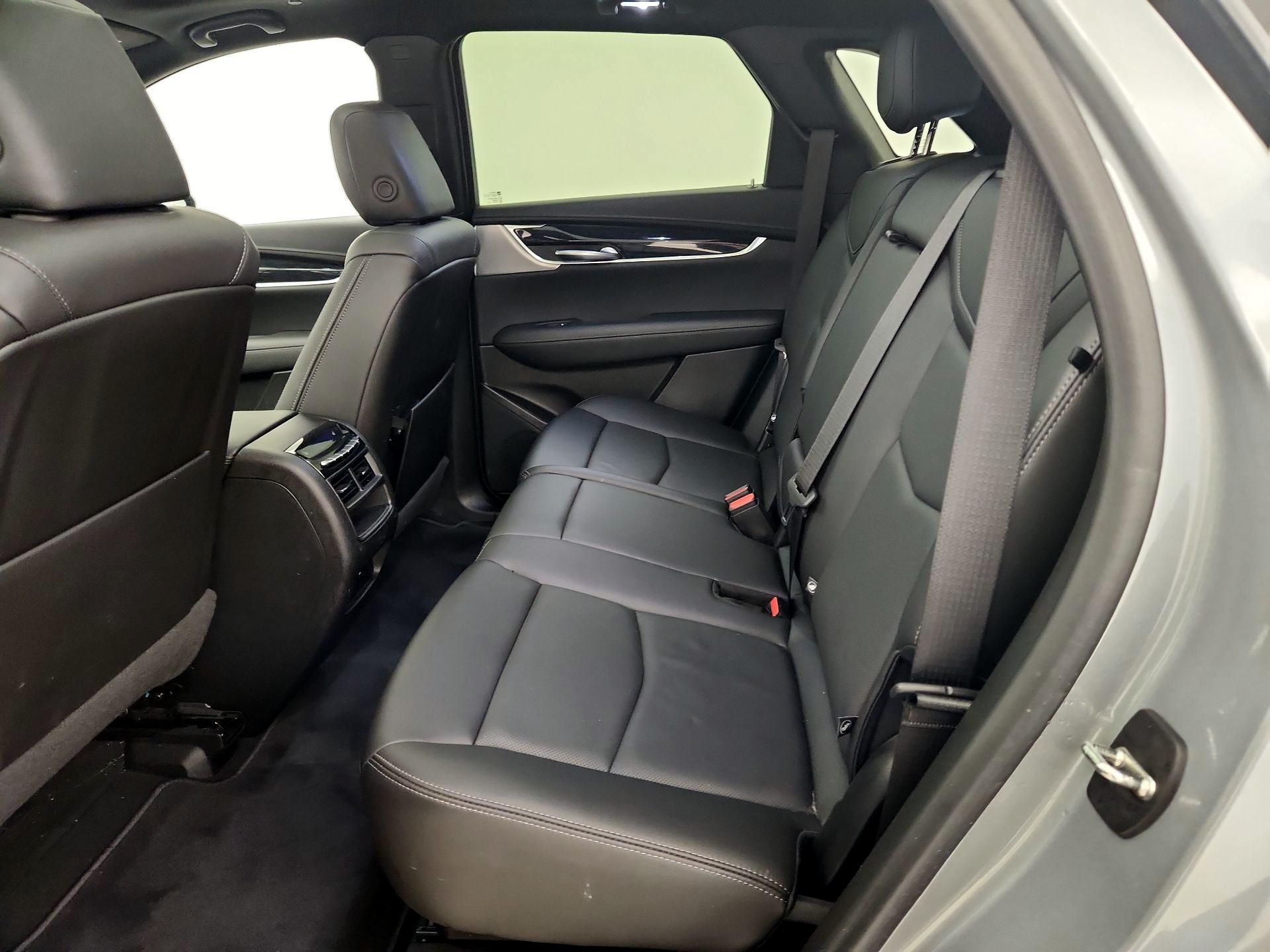 Thumbnail: 2023 Cadillac XT5 - 20