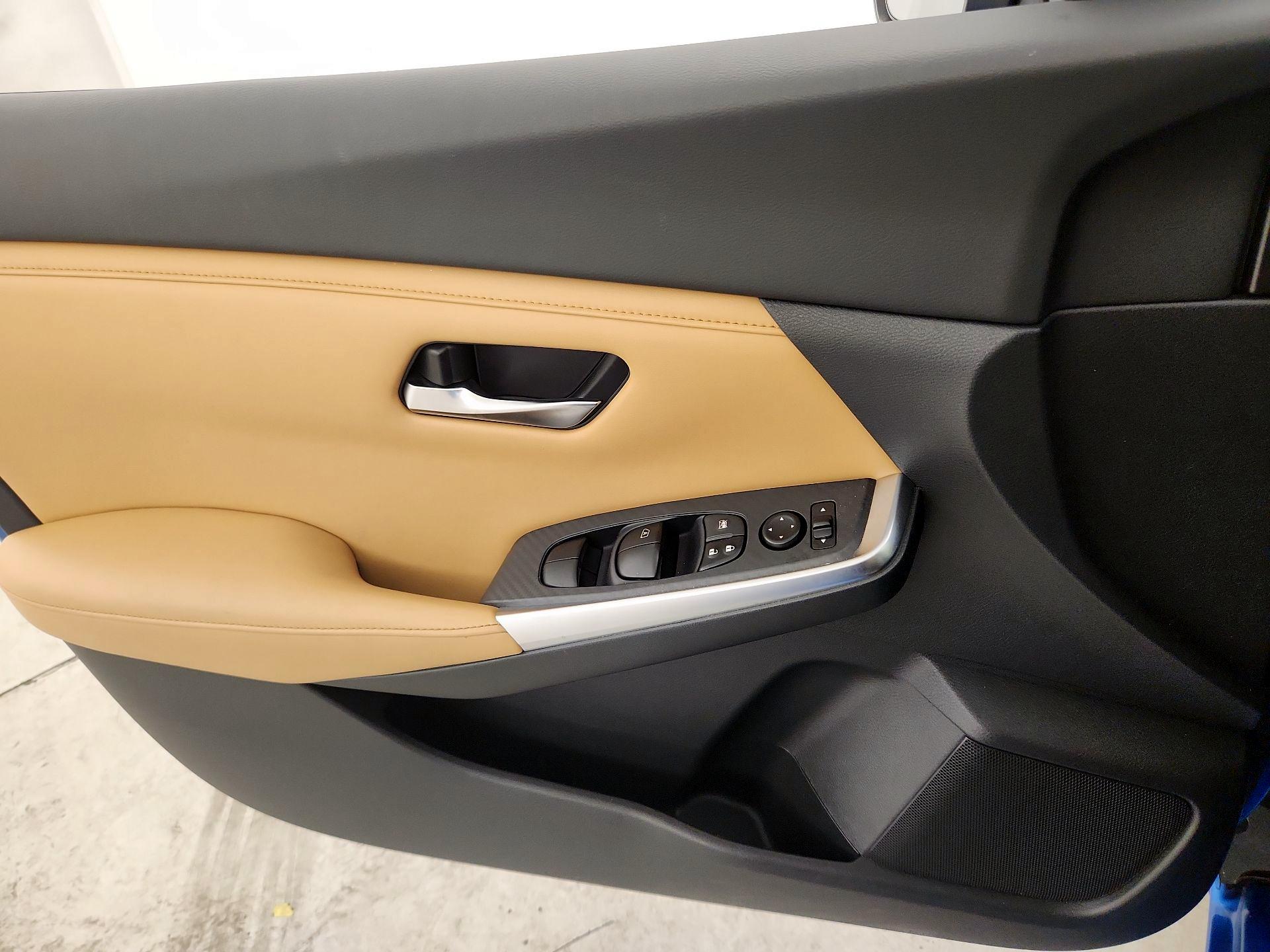 Thumbnail: 2020 Nissan Sentra - 12
