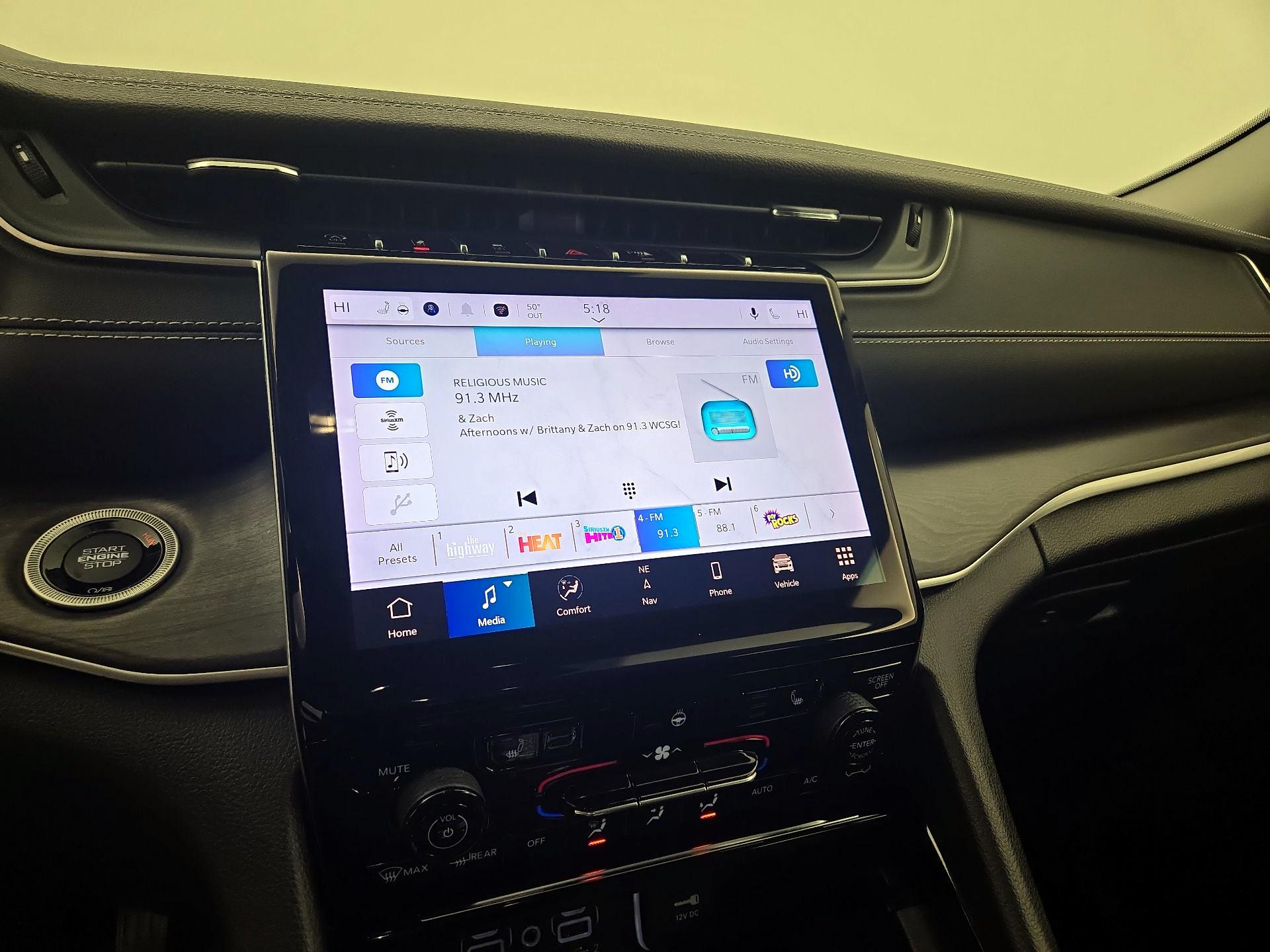 Thumbnail: 2023 Jeep Grand Cherokee - 16