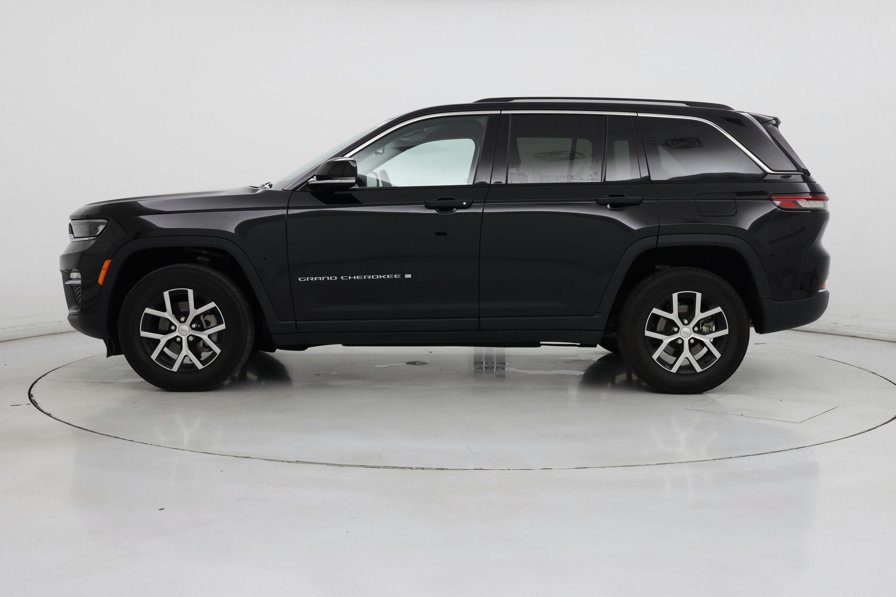 Thumbnail: 2023 Jeep Grand Cherokee - 3