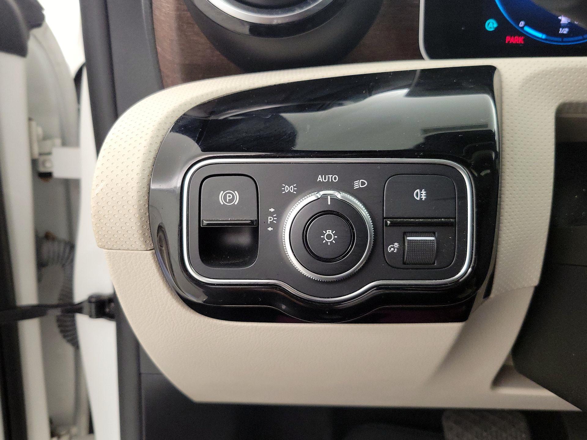 Thumbnail: 2020 Mercedes-Benz CLA - 13