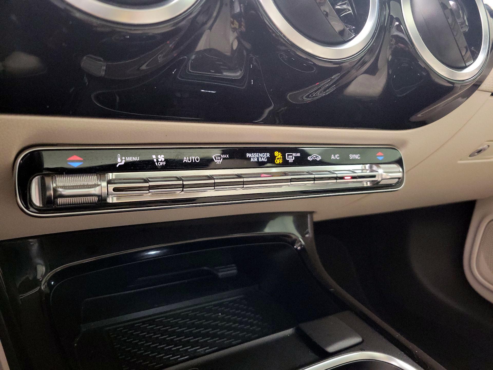 Thumbnail: 2020 Mercedes-Benz CLA - 16