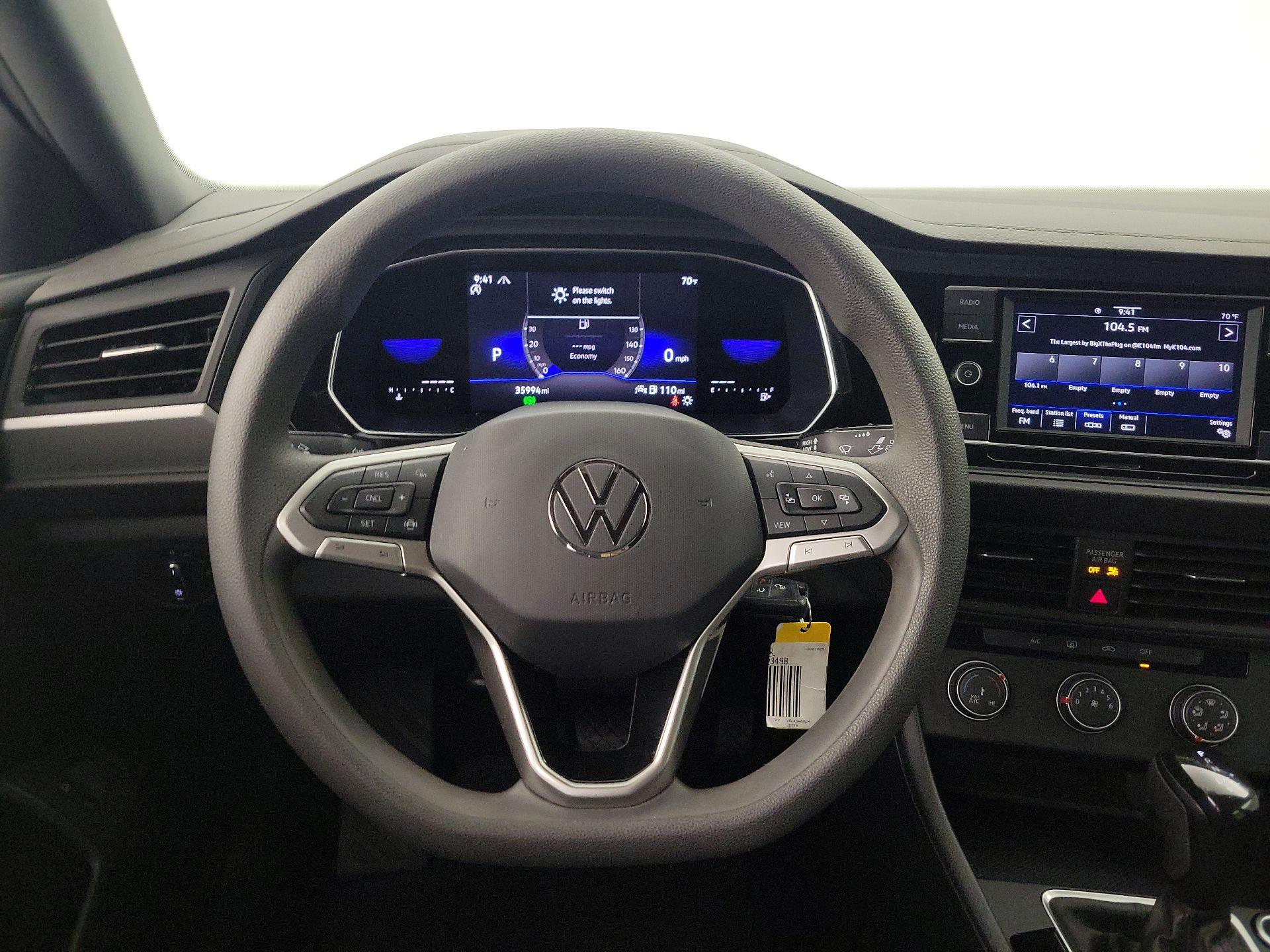 Thumbnail: 2022 Volkswagen Jetta - 10