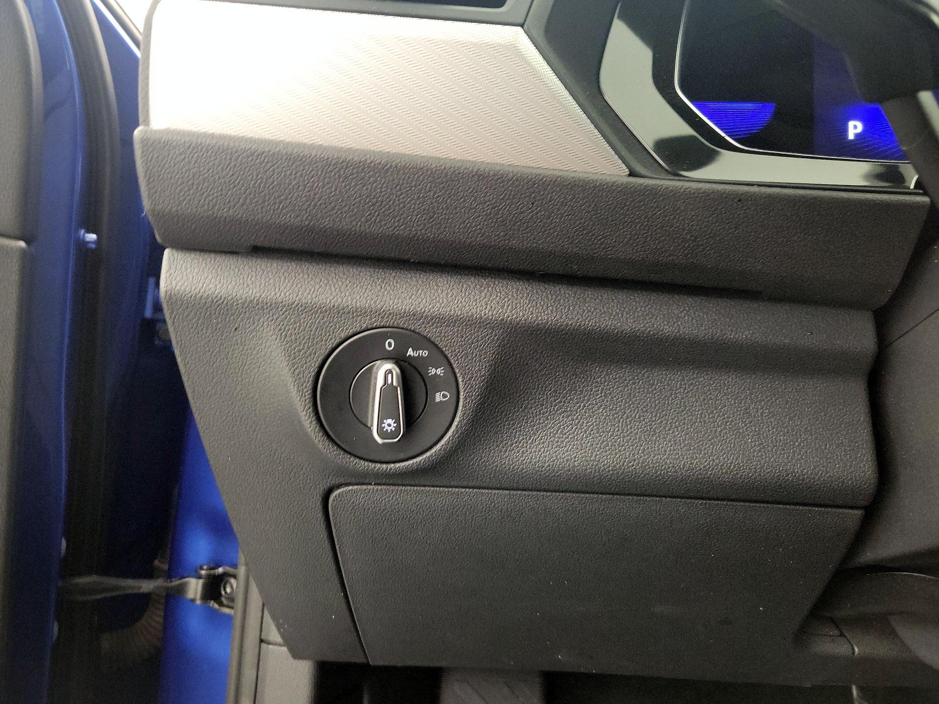 Thumbnail: 2022 Volkswagen Jetta - 13