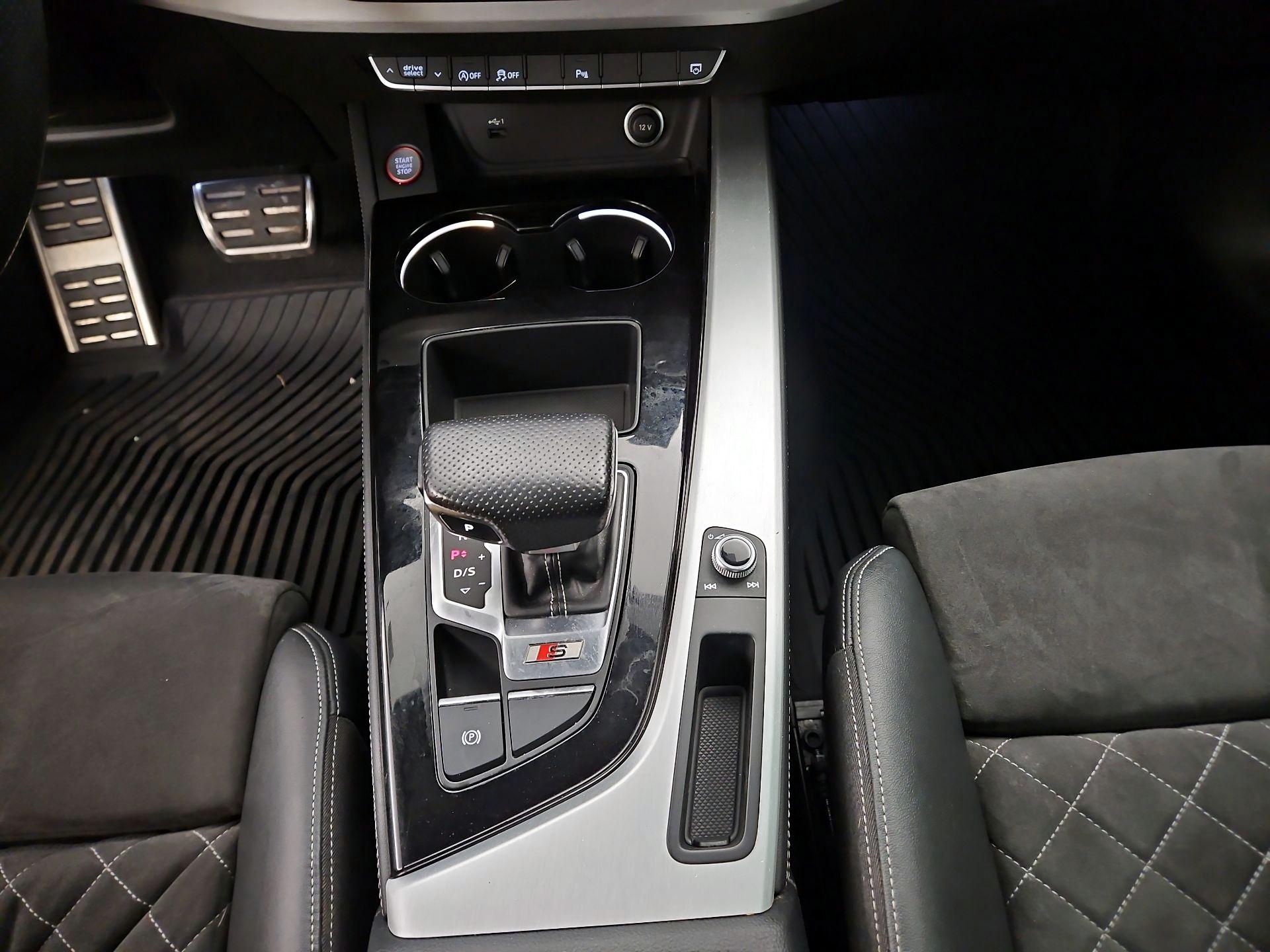 Thumbnail: 2021 Audi S5 - 17