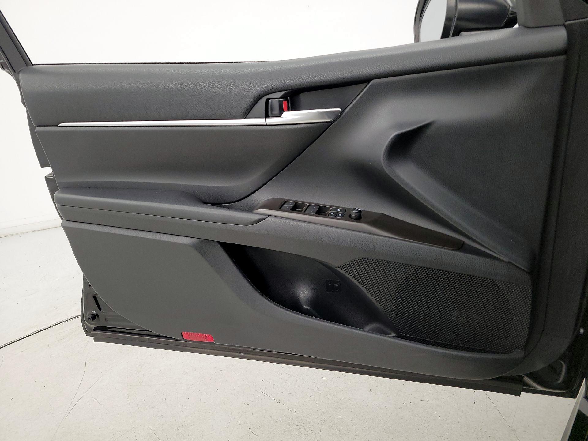 Thumbnail: 2021 Toyota Camry - 12