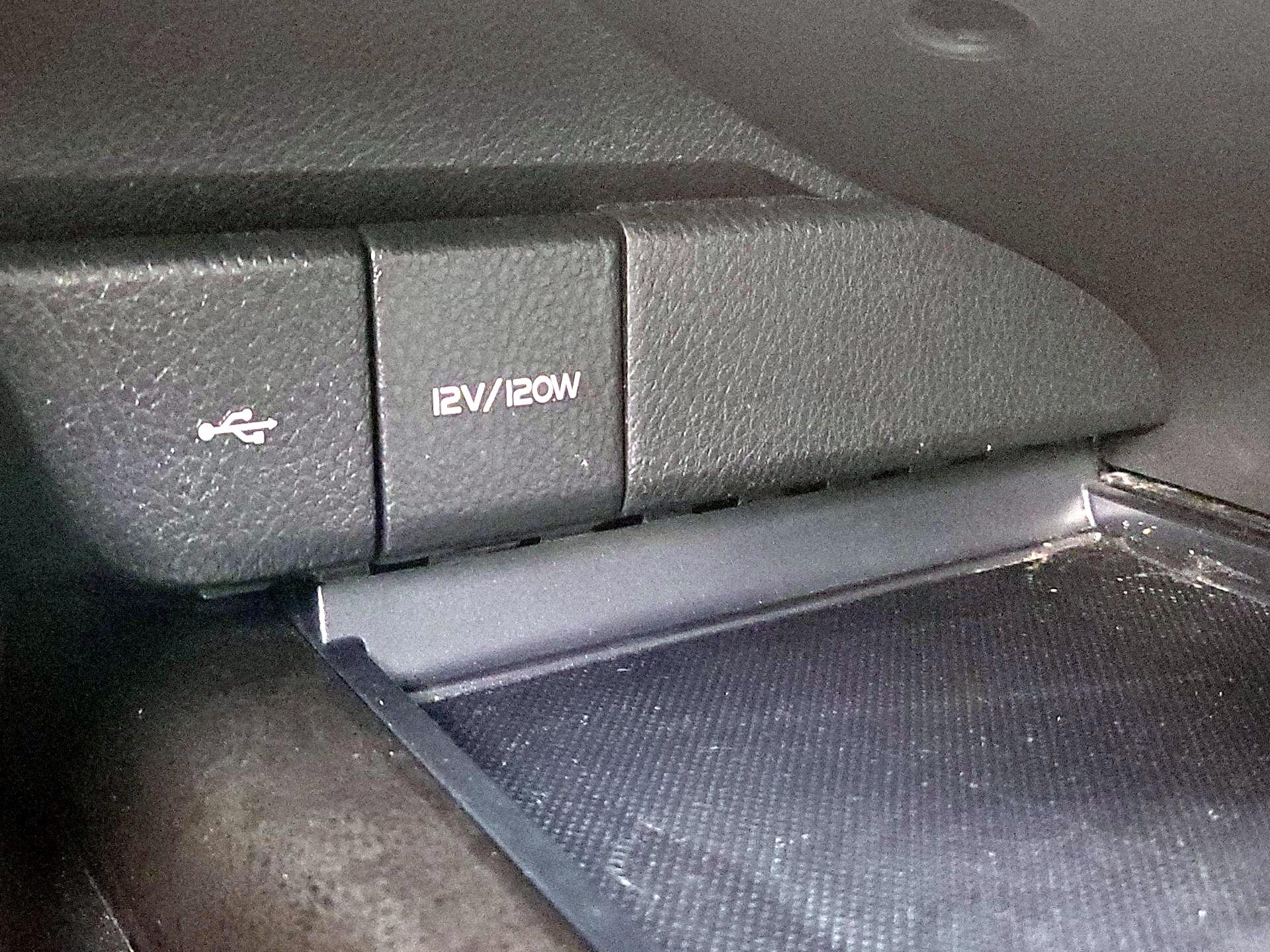 Thumbnail: 2021 Toyota Camry - 18