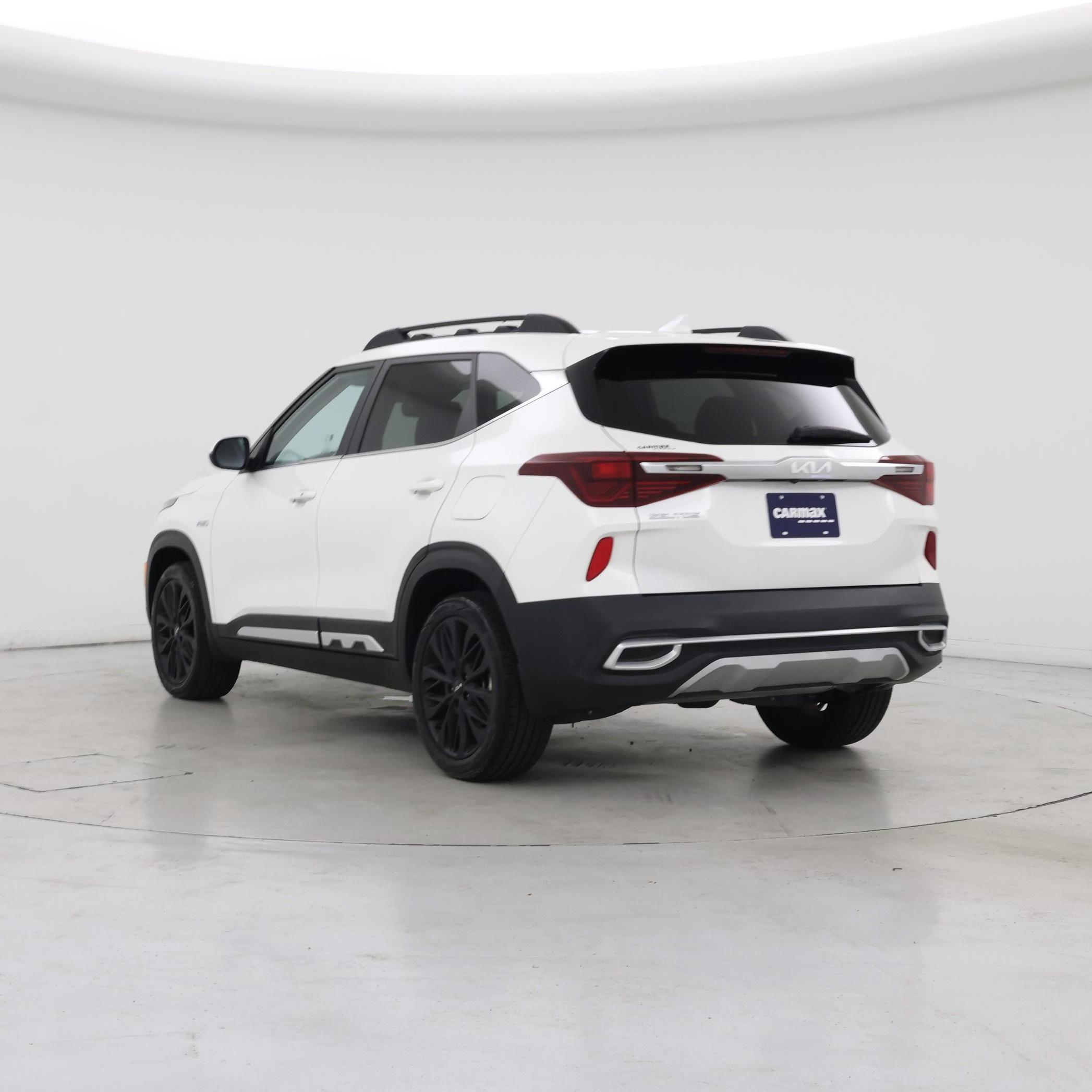 Thumbnail: 2023 Kia Seltos - 2