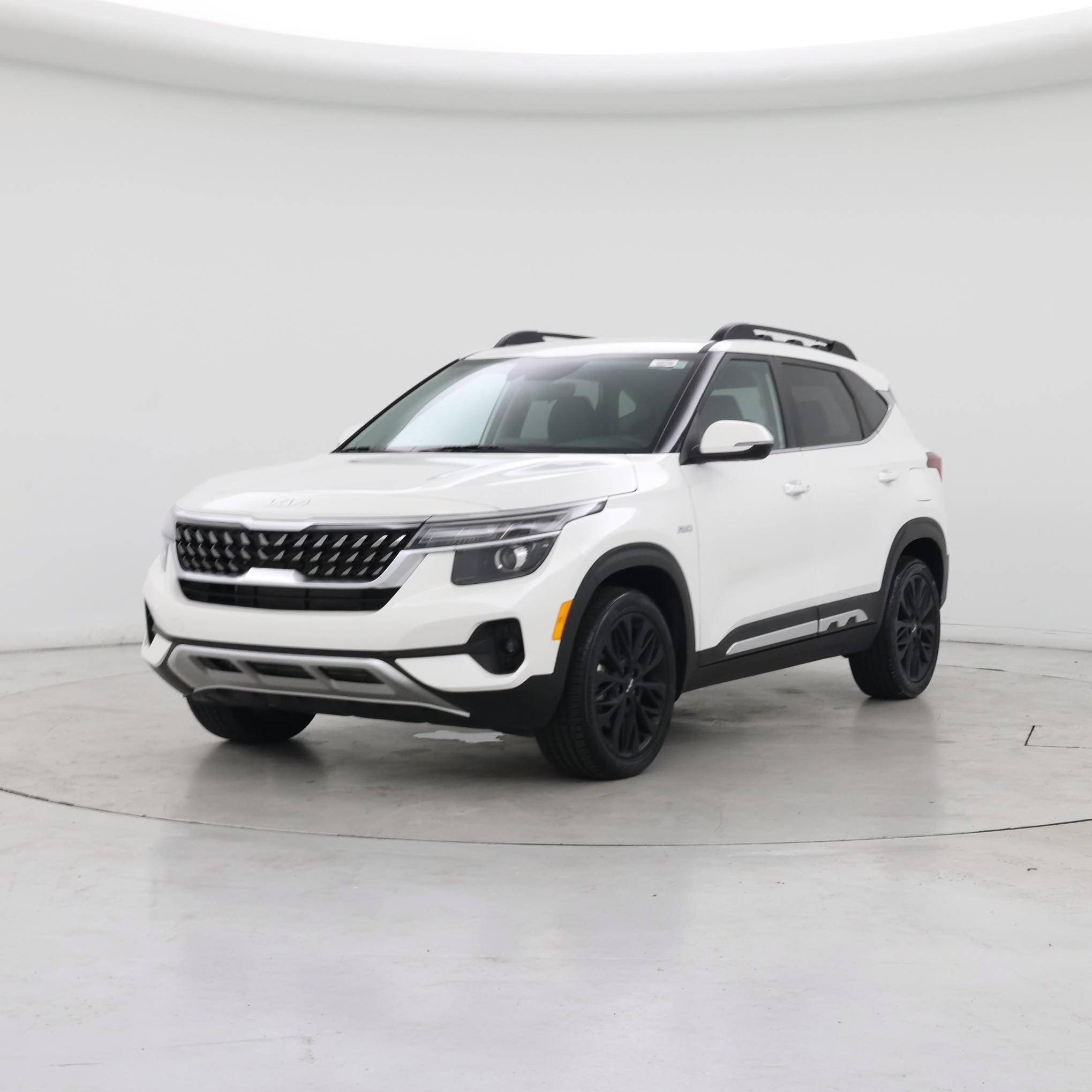 Thumbnail: 2023 Kia Seltos - 4