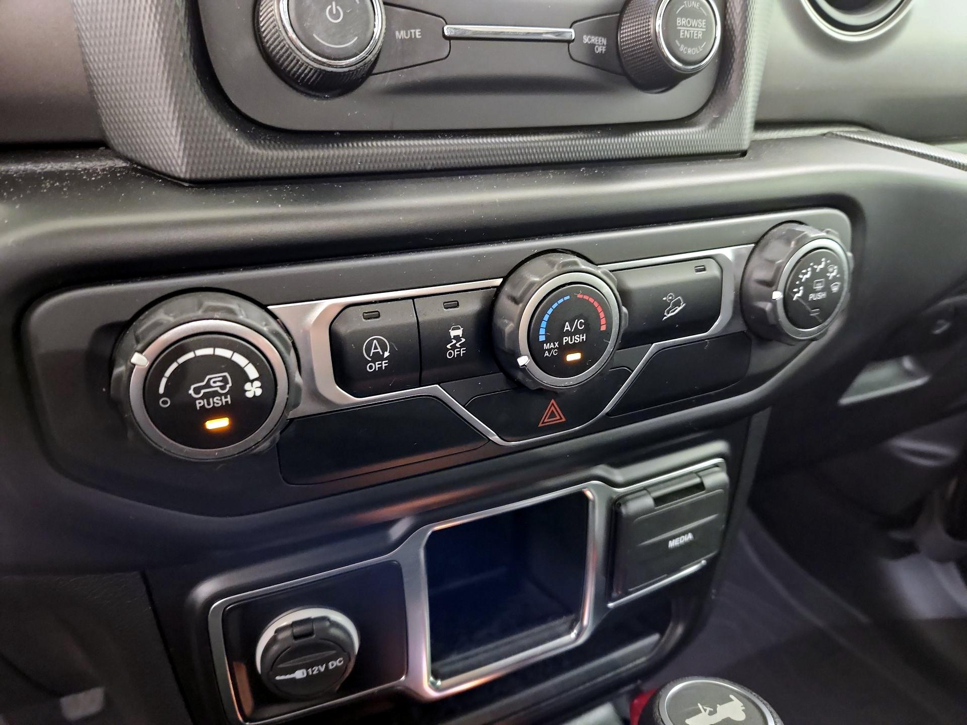 Thumbnail: 2021 Jeep Wrangler - 16